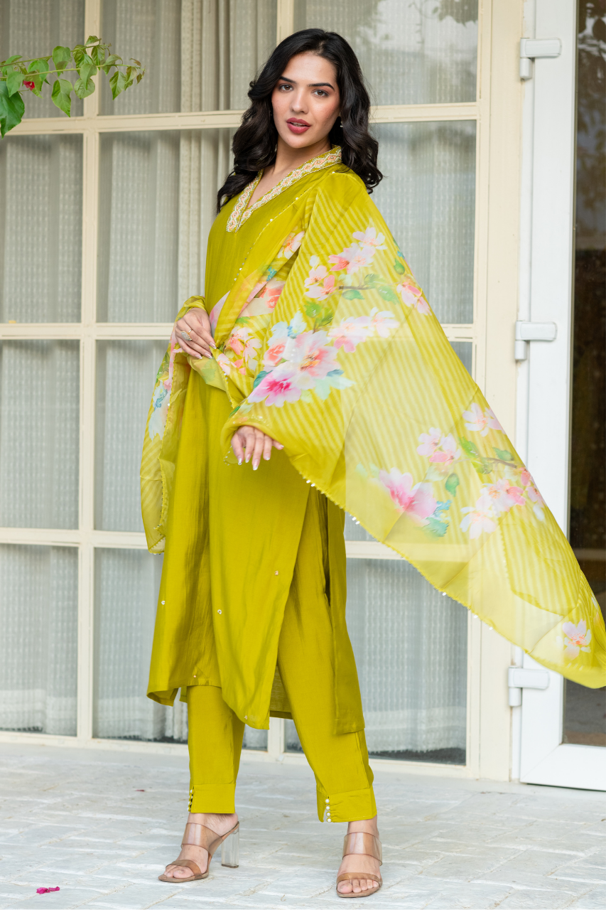 'Gulposh' Silk Green Hand Embroidered Pant Set - The Jaipur Studio