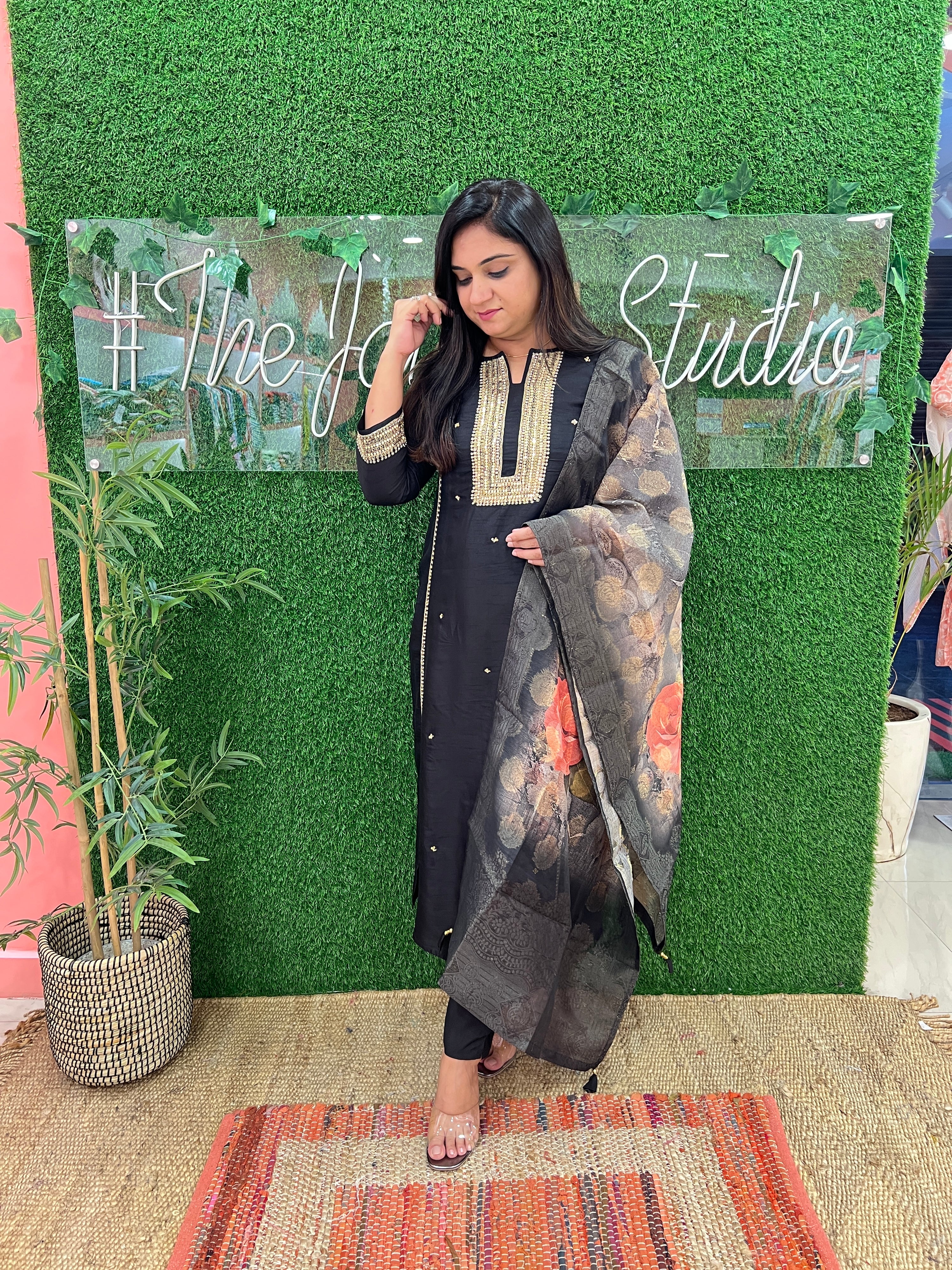 Saira Silk Handembroidered Pant Set! - The Jaipur Studio