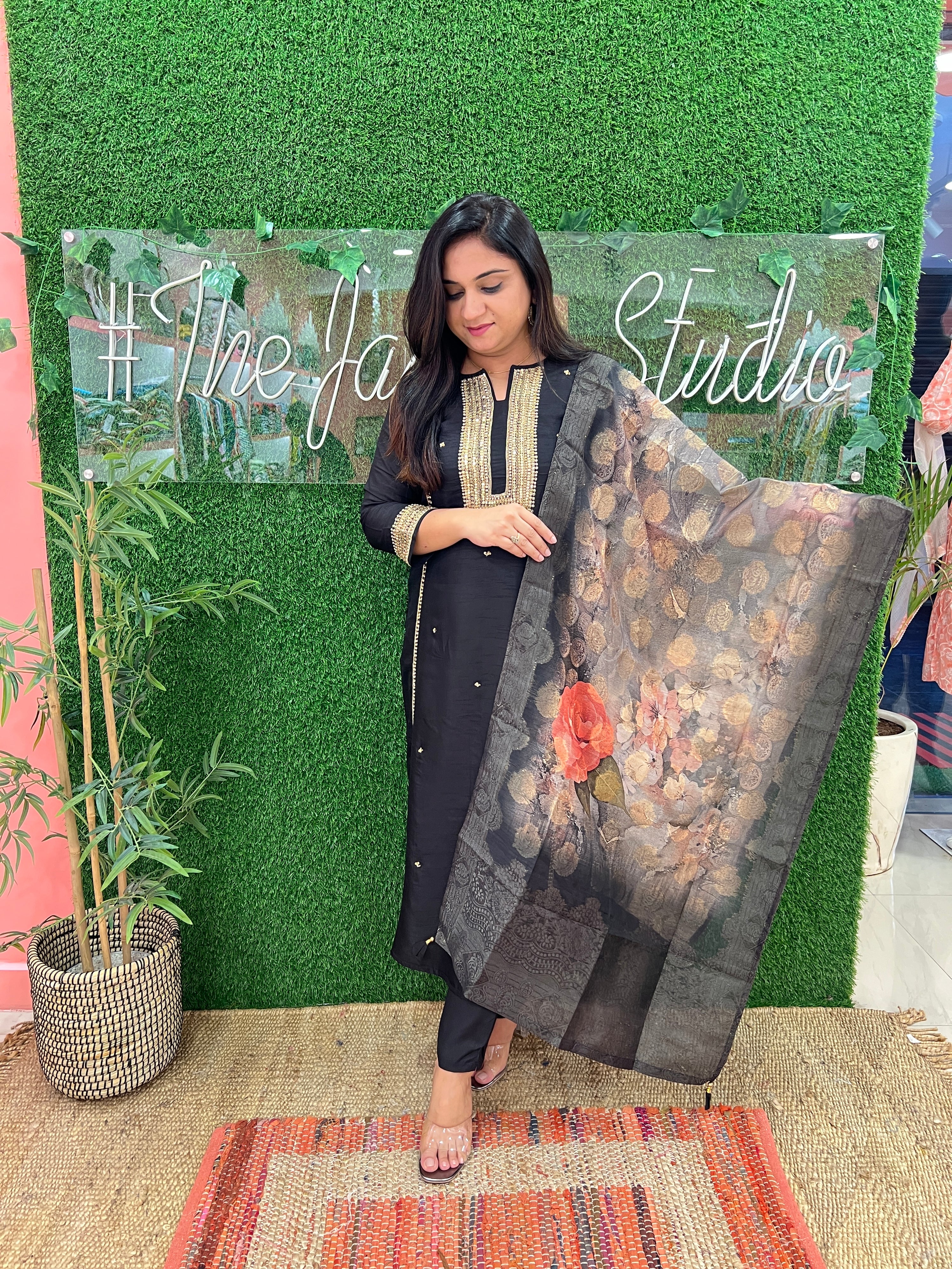 Saira Silk Handembroidered Pant Set! - The Jaipur Studio