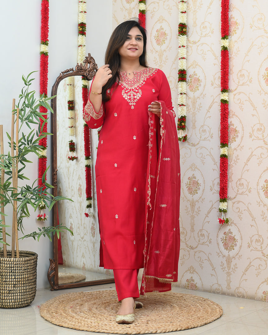'Shagun' Muslin Hand Embroidered Pant Set - The Jaipur Studio