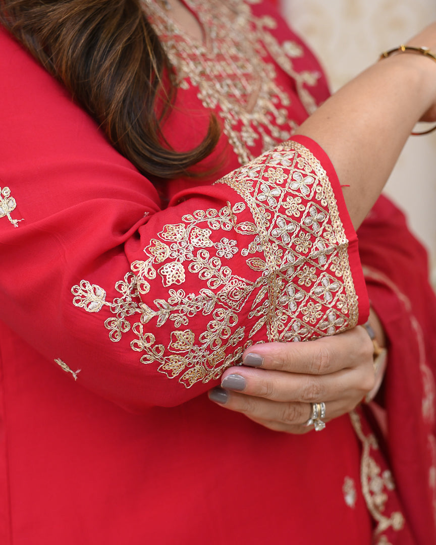 'Shagun' Muslin Hand Embroidered Pant Set - The Jaipur Studio