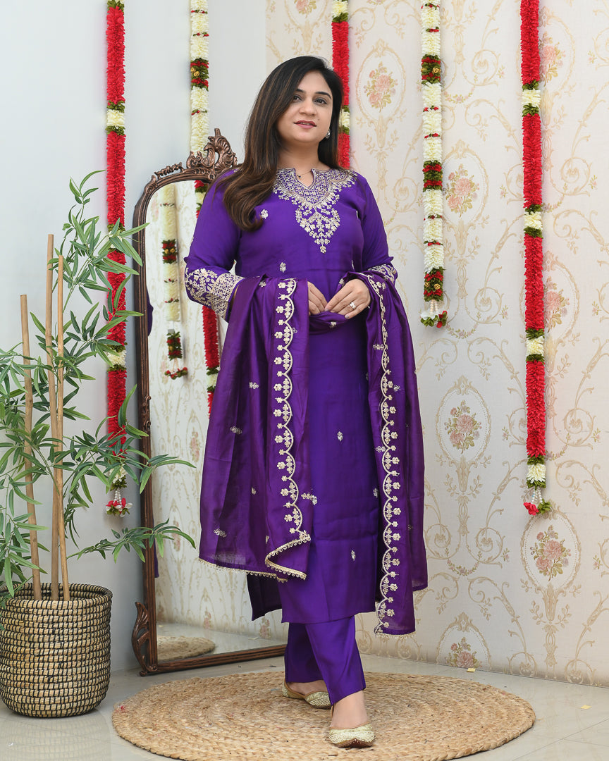 'Shagun' Muslin Hand Embroidered Pant Set - The Jaipur Studio