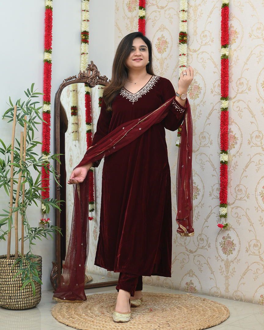 'Amisha' Velvet Hand Embroidered Pant Set - The Jaipur Studio