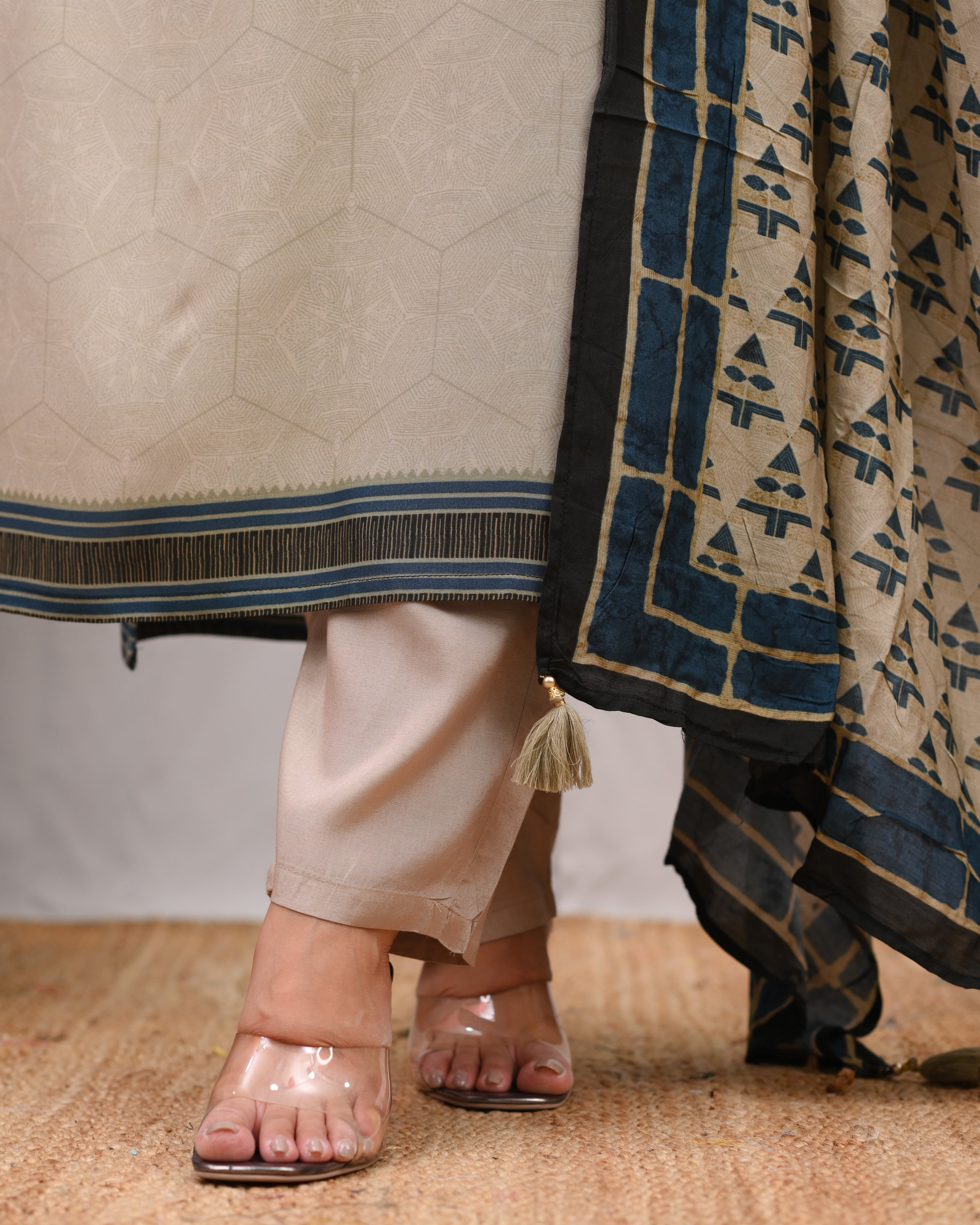 Tanuka Muslin Katha Embroidered Pant Set - The Jaipur Studio