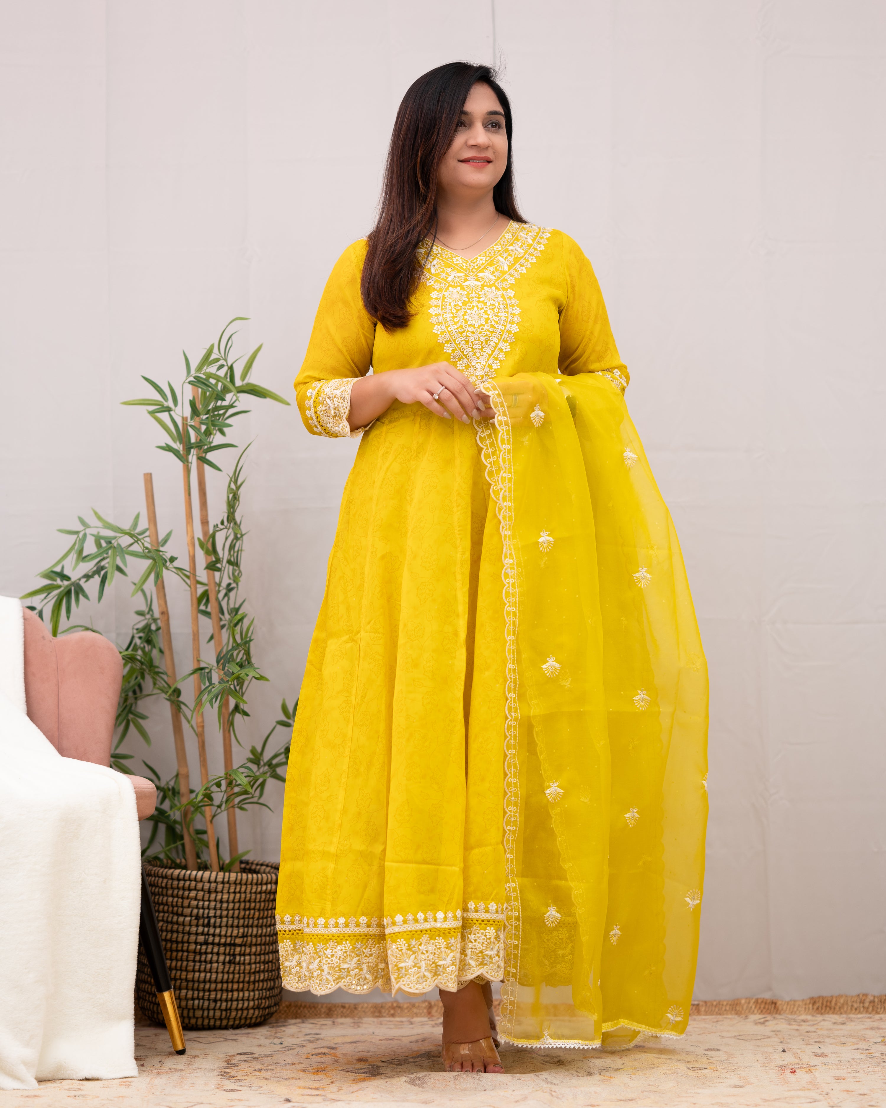 Sahaj Premium Organza embroidered Pant Set - The Jaipur Studio