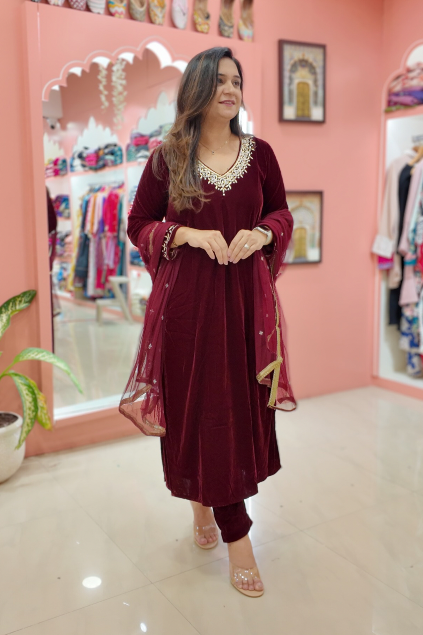 'Amisha' Velvet Hand Embroidered Pant Set - The Jaipur Studio