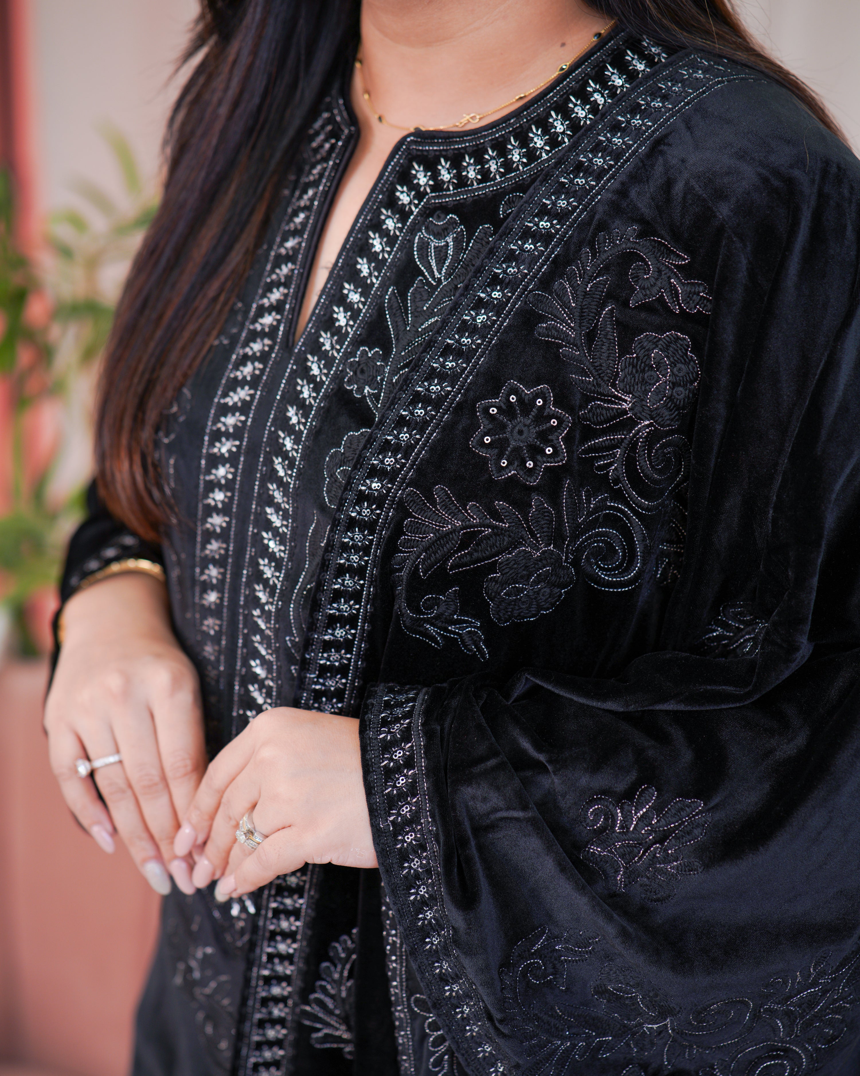 Ajooni Embroidered Premium Velvet Pant set - The Jaipur Studio