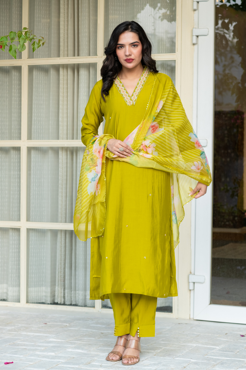 'Gulposh' Silk Green Hand Embroidered Pant Set