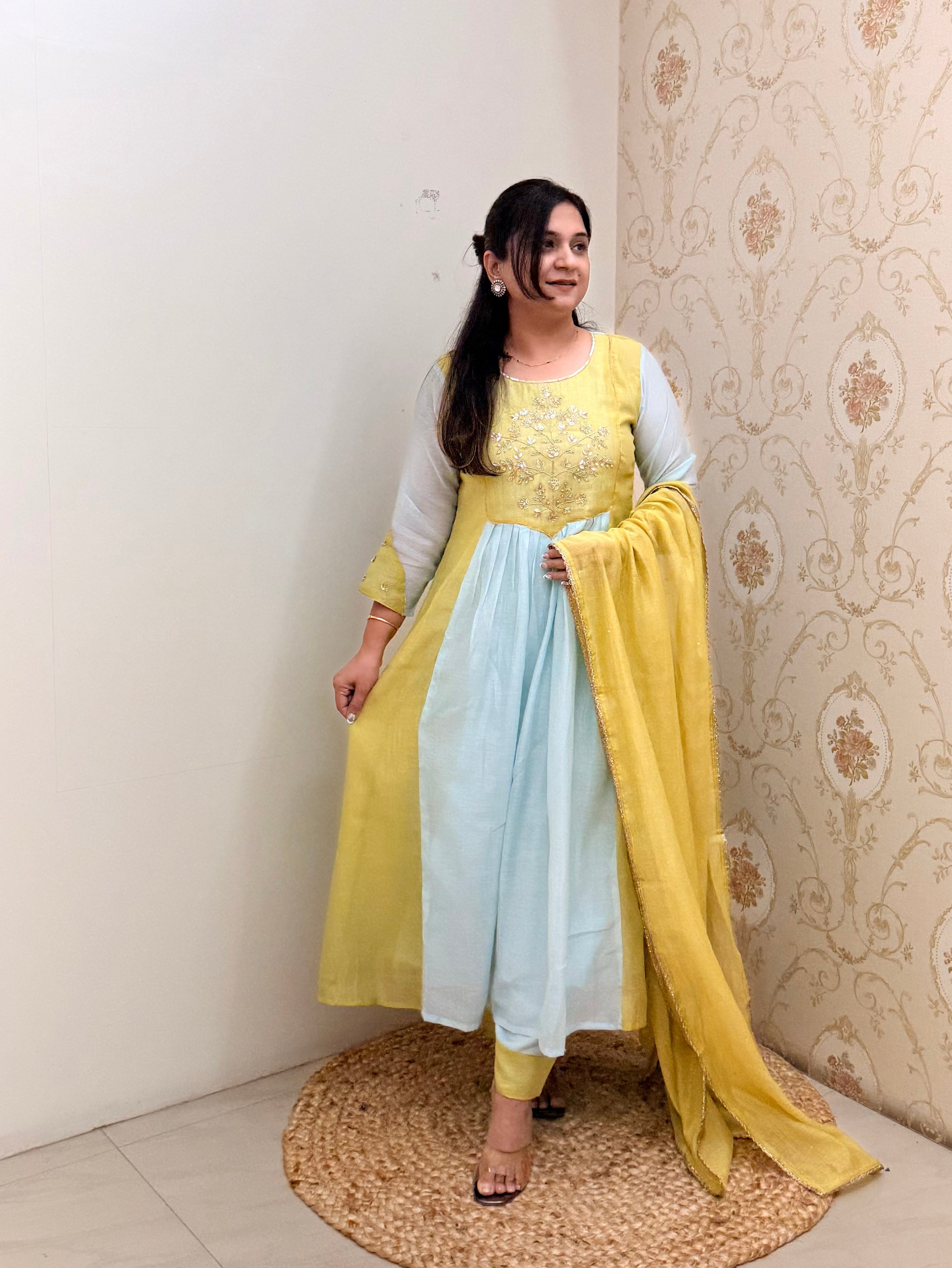 Vareeha Mul Chanderi HandEmbroidered A-line Dupatta Set