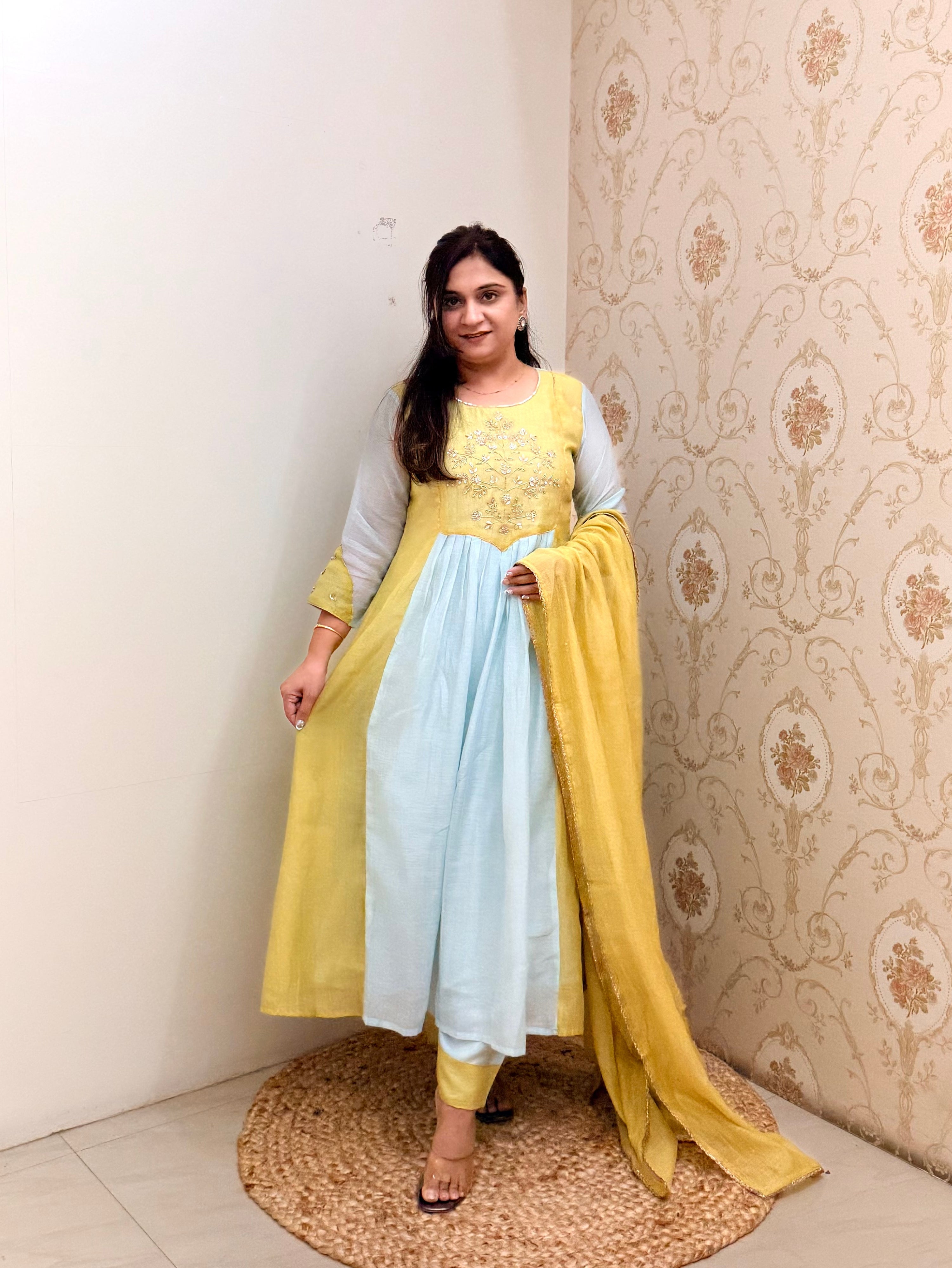 Vareeha Mul Chanderi HandEmbroidered A-line Dupatta Set