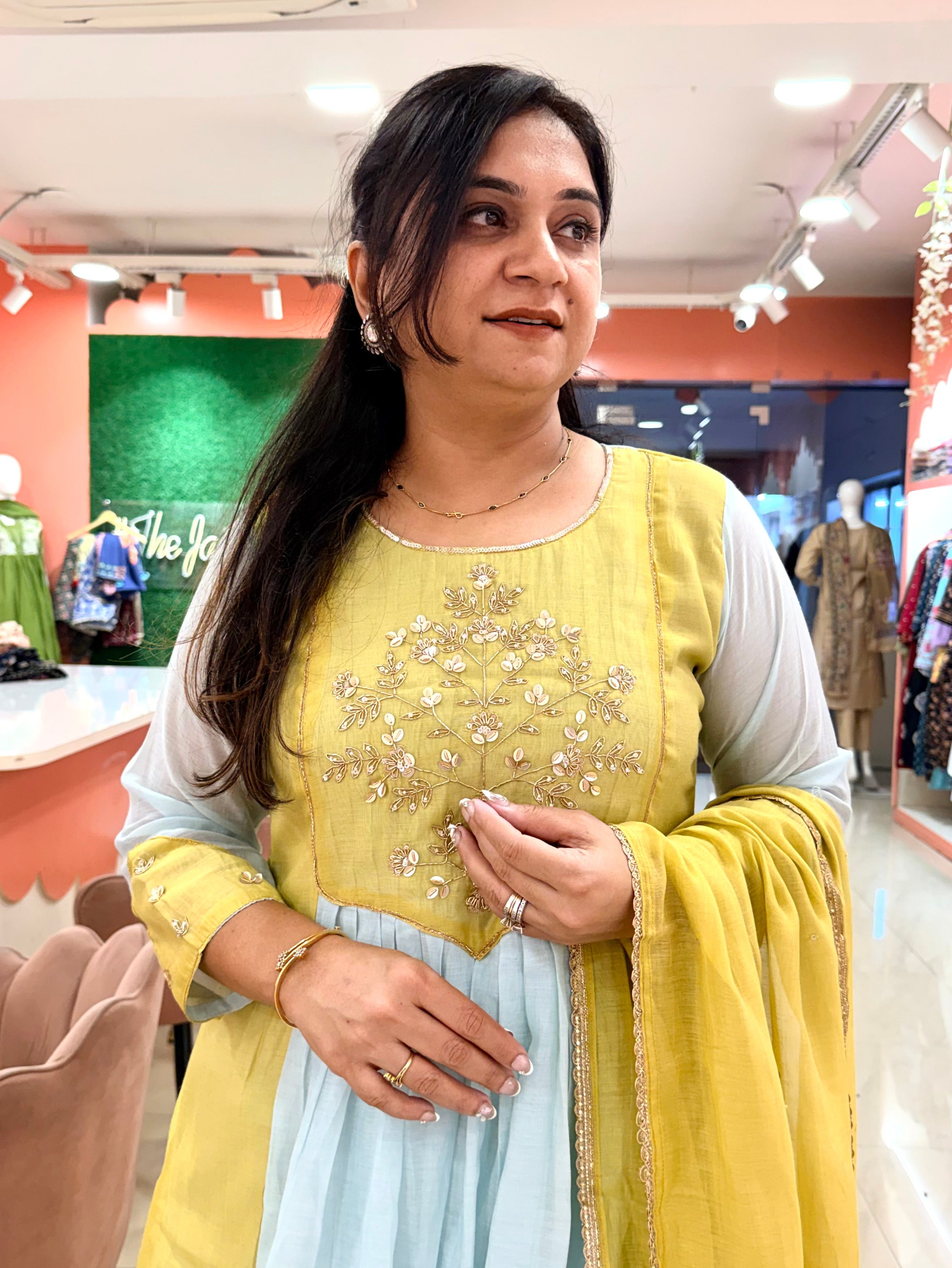 Vareeha Mul Chanderi HandEmbroidered A-line Dupatta Set