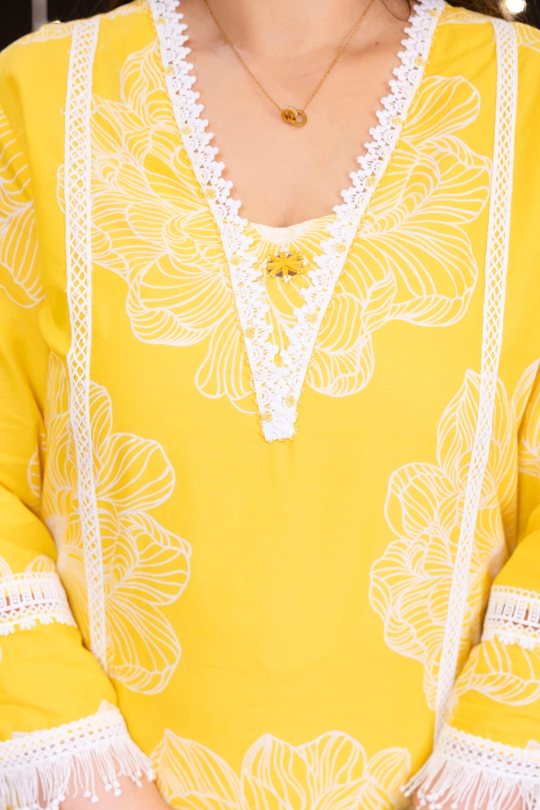 Tuba Yellow Cotton Lace Deatailed Straight Dupatta Set