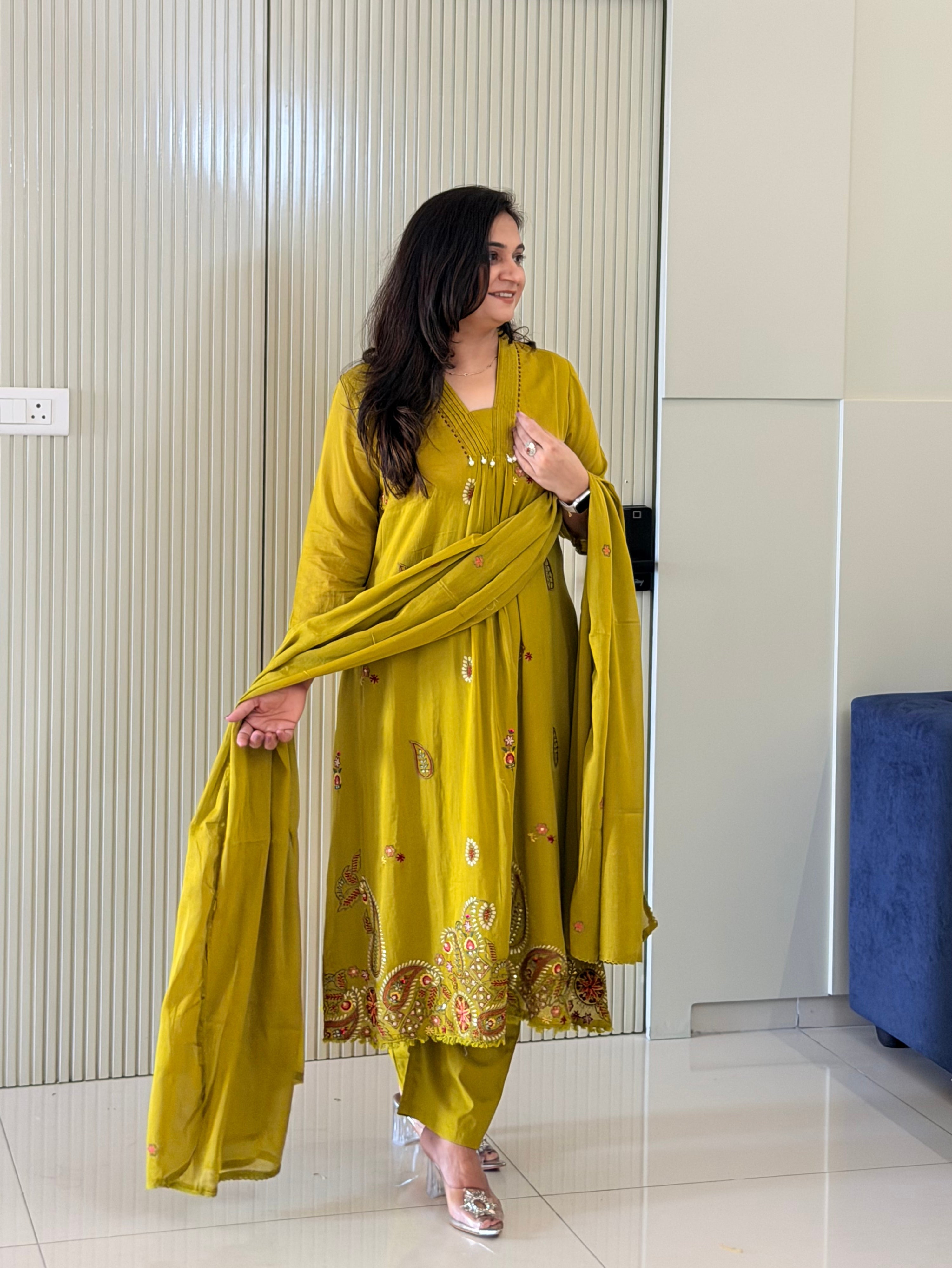 Samya Green Mul Cotton HandEmbroidered A-line Dupatta Set