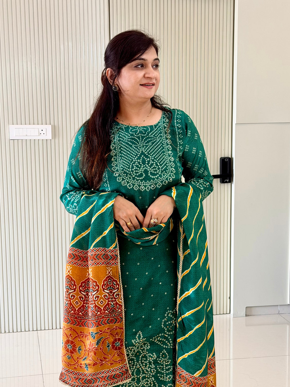 Jalsa Green Crepe Bandhani Embroidered Dupatta Set