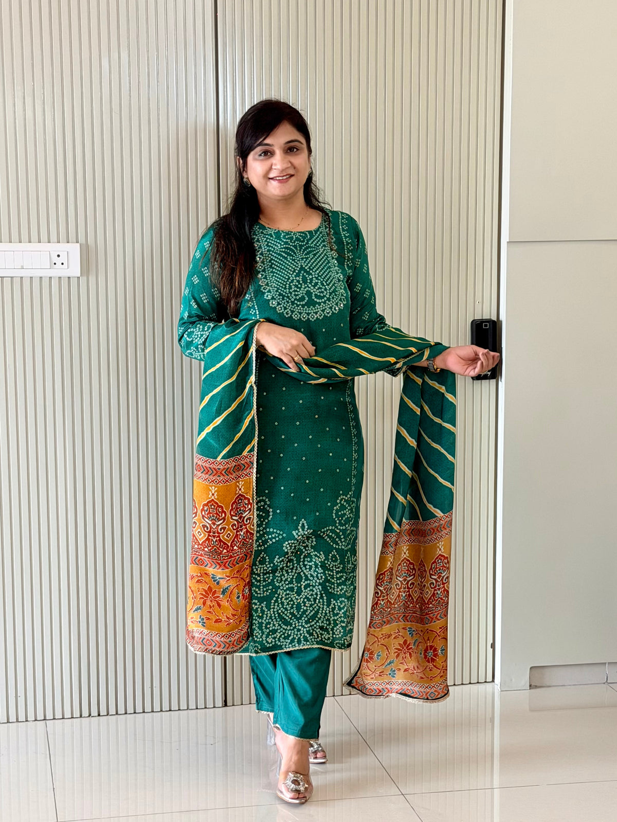 Jalsa Green Crepe Bandhani Embroidered Dupatta Set