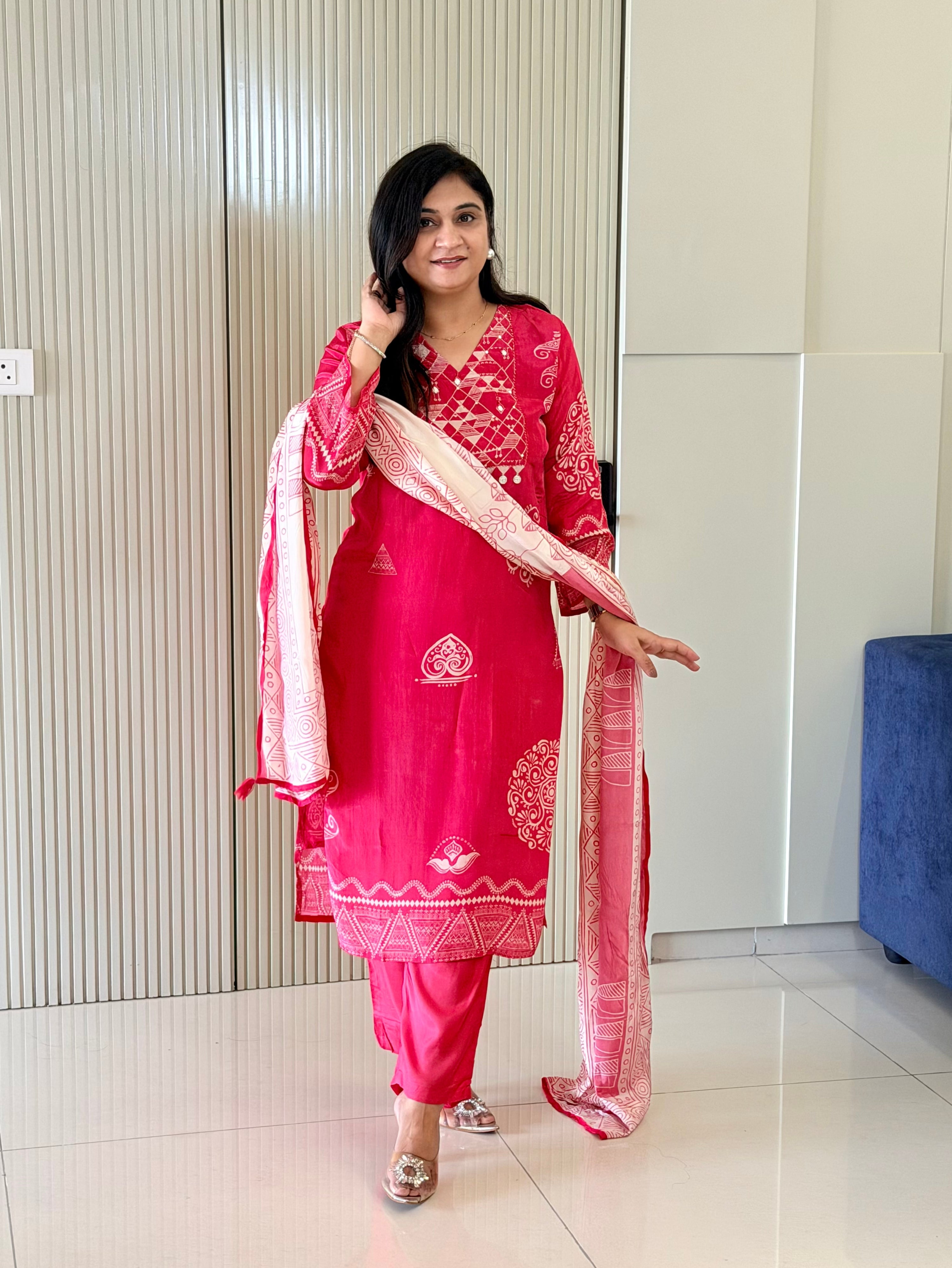 Joshina Pink Crepe HandEmbroidered Dupatta Set