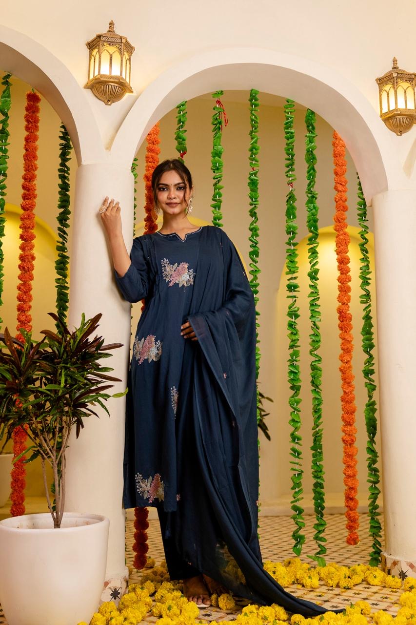 Roshni MulCotton Hand Detailed Pant Set