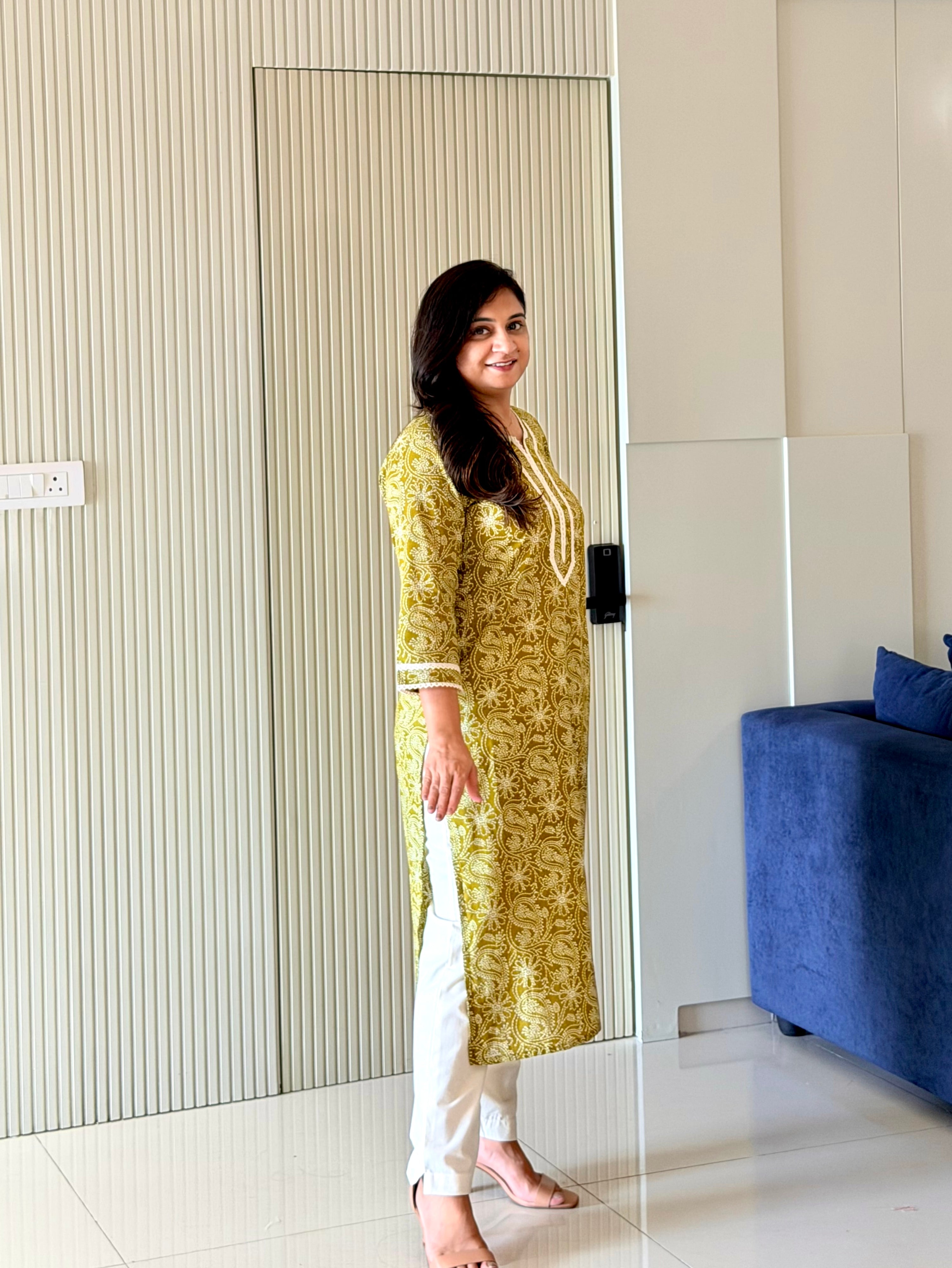 Fariha Green Cotton Floral Casual Straight Kurta