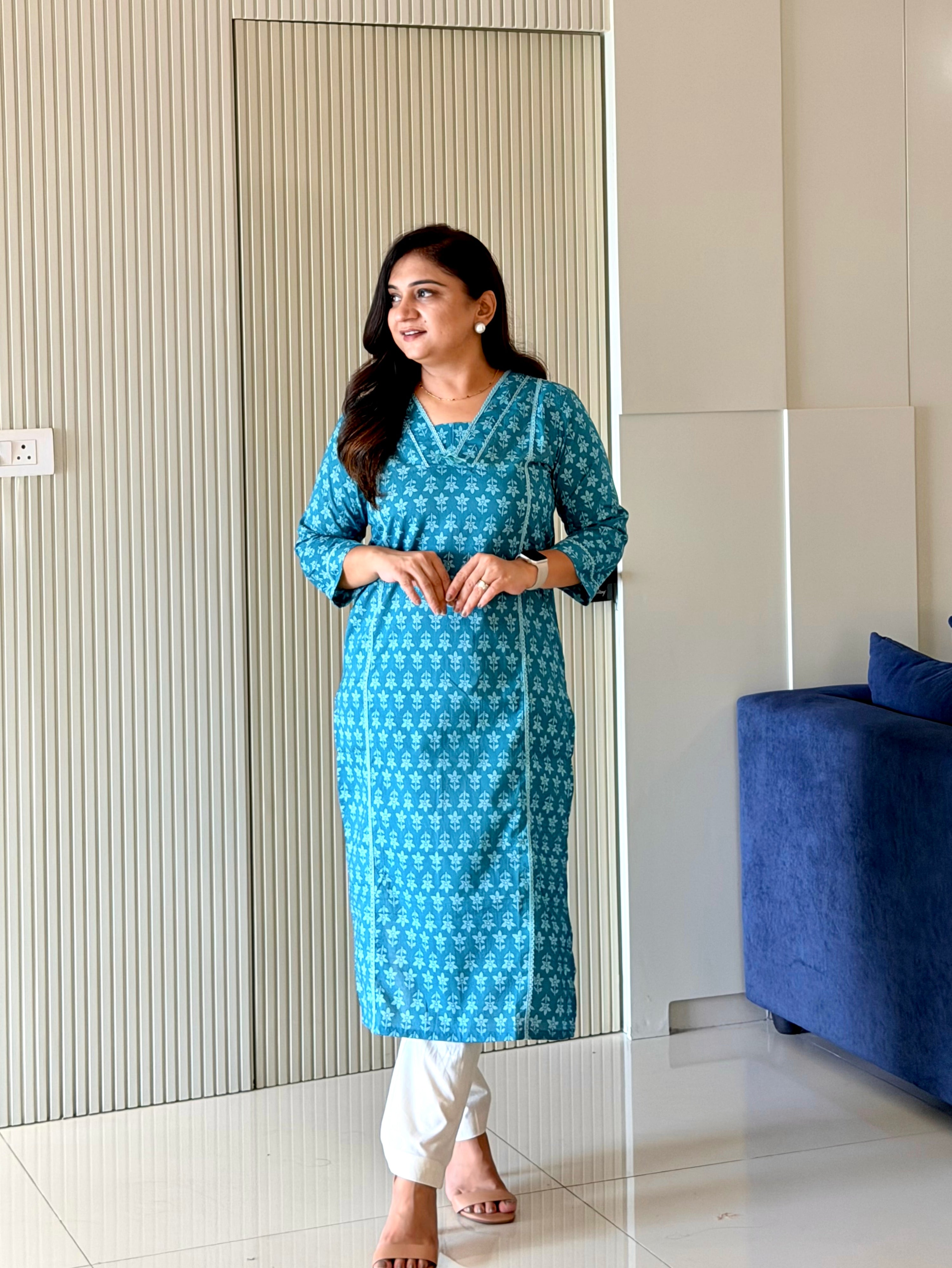 Fariha Blue Cotton Floral Casual Straight Kurta