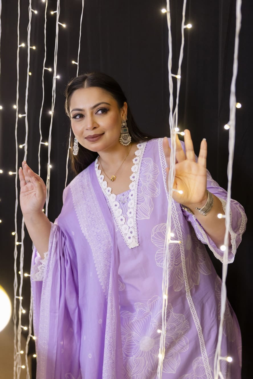 Tuba Lavender Cotton Lace Deatailed Straight Dupatta Set