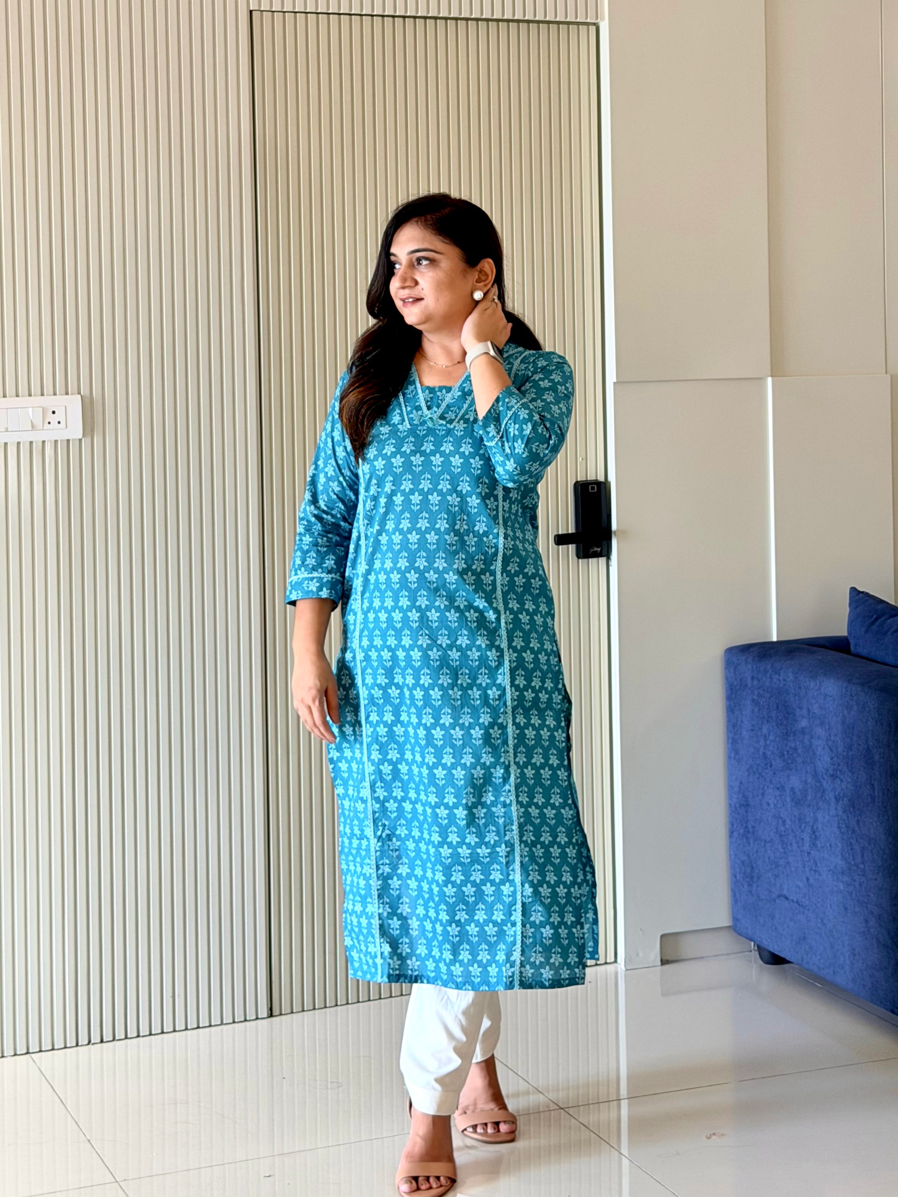 Fariha Blue Cotton Floral Casual Straight Kurta