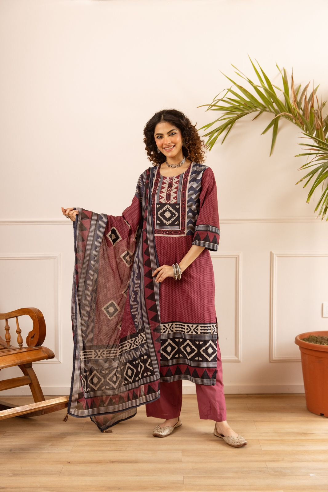 Gehna Wine Cotton Casual Embroidered Dupatta Set