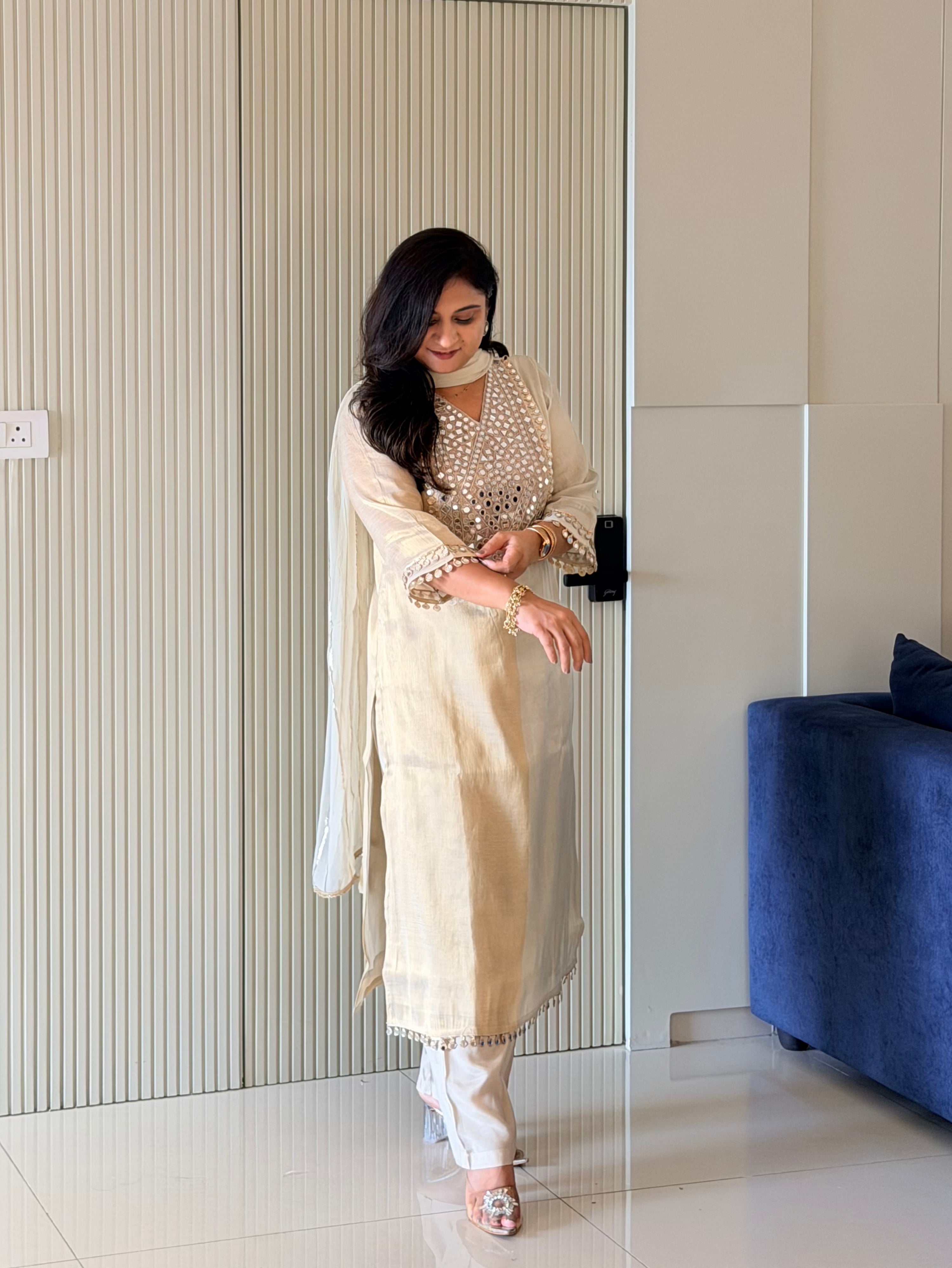 Tira Ivory Tissue Mirror Embroidered Dupatta Set