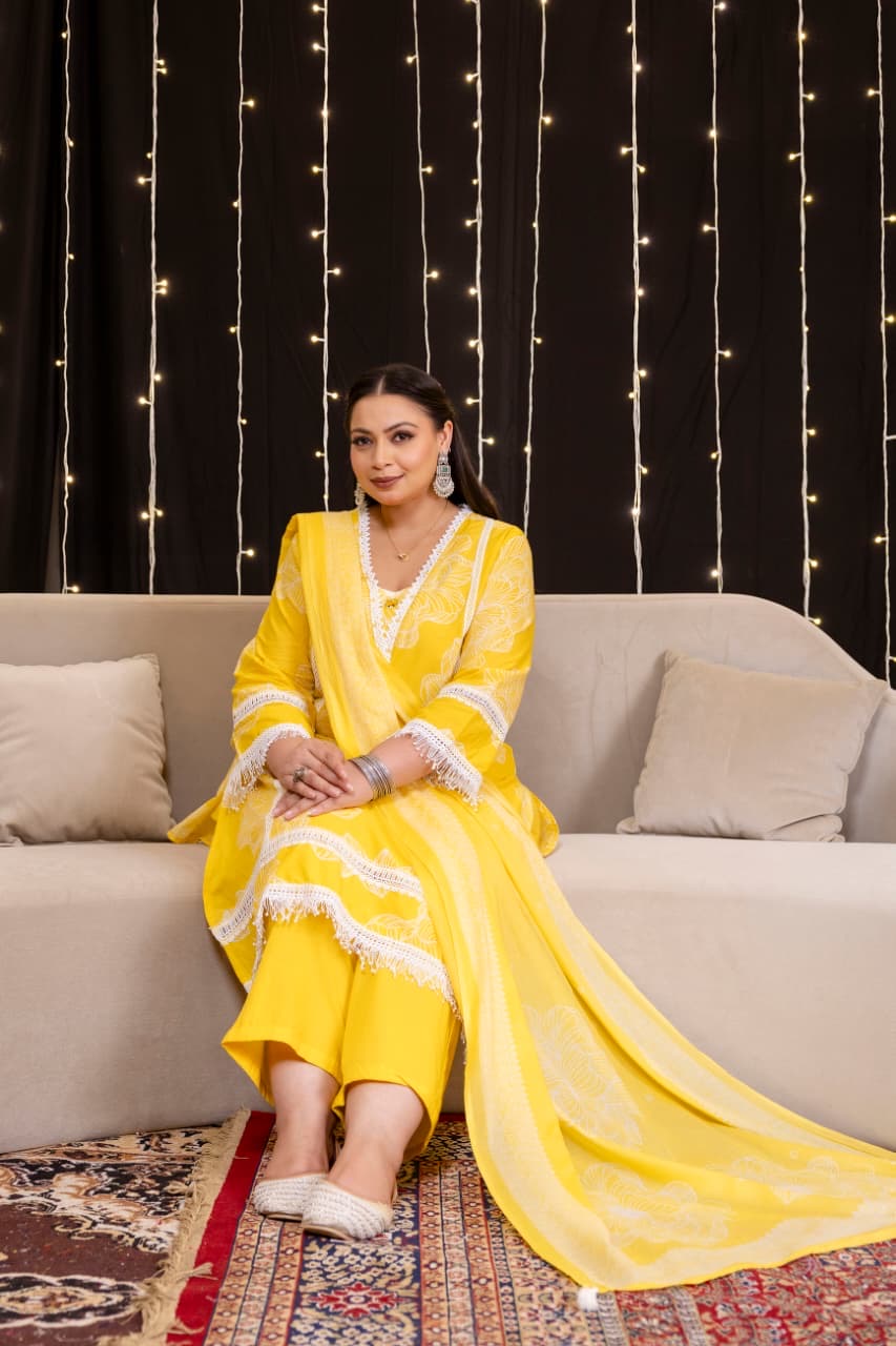 Tuba Yellow Cotton Lace Deatailed Straight Dupatta Set