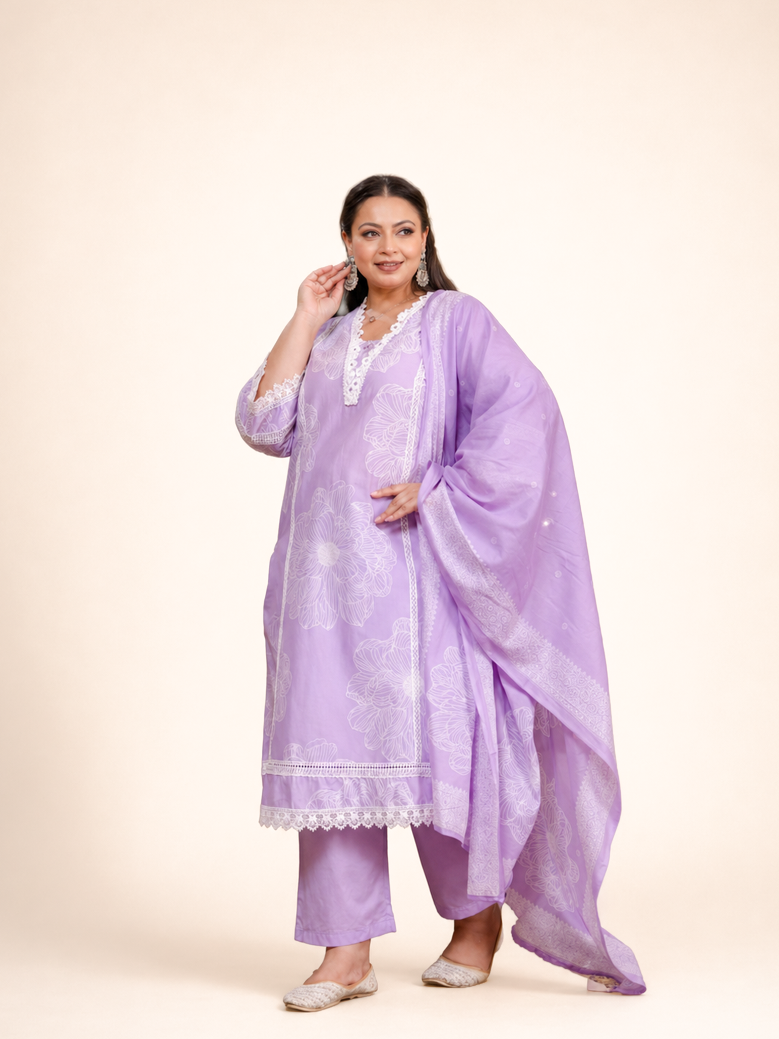 Tuba Lavender Cotton Lace Deatailed Straight Dupatta Set