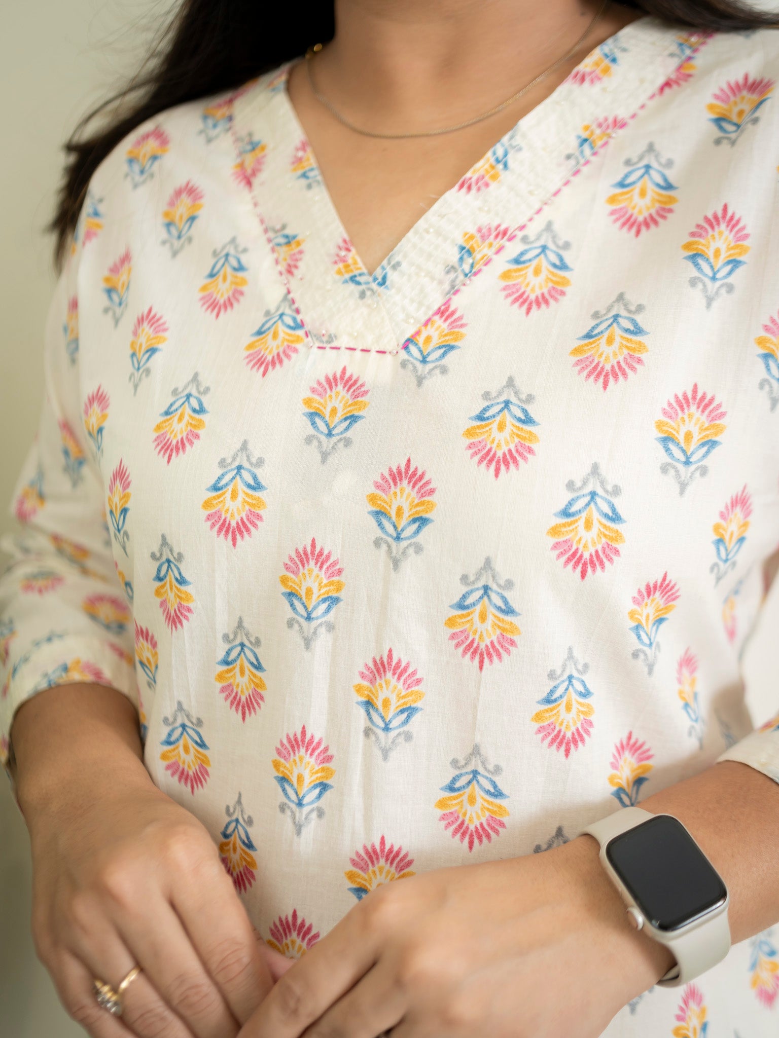 Offwhite MultiColor Flower Cotton Casual Straight Kurta