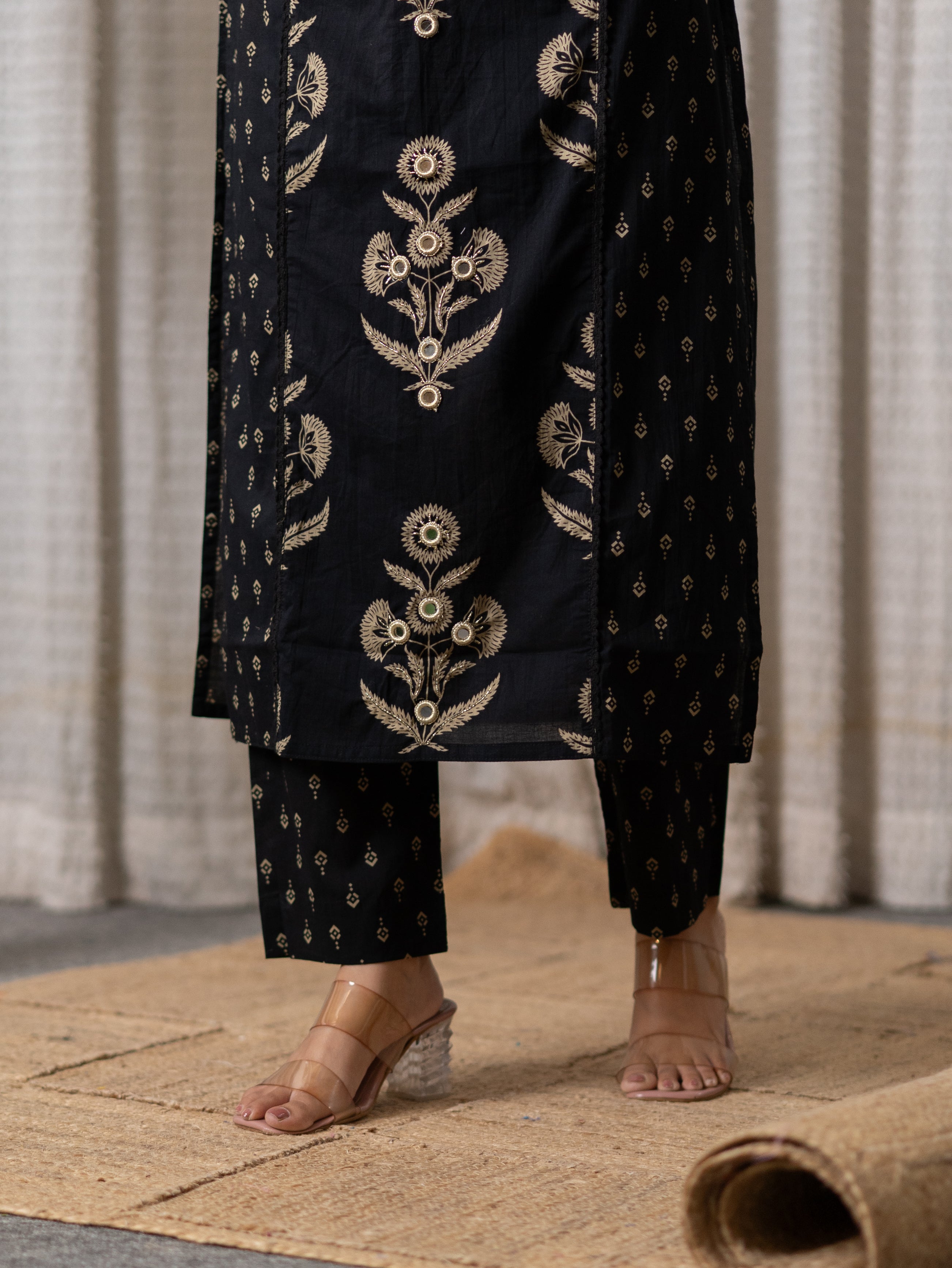 Khwaish Black Premium Cotton Embroidered Dupatta Set