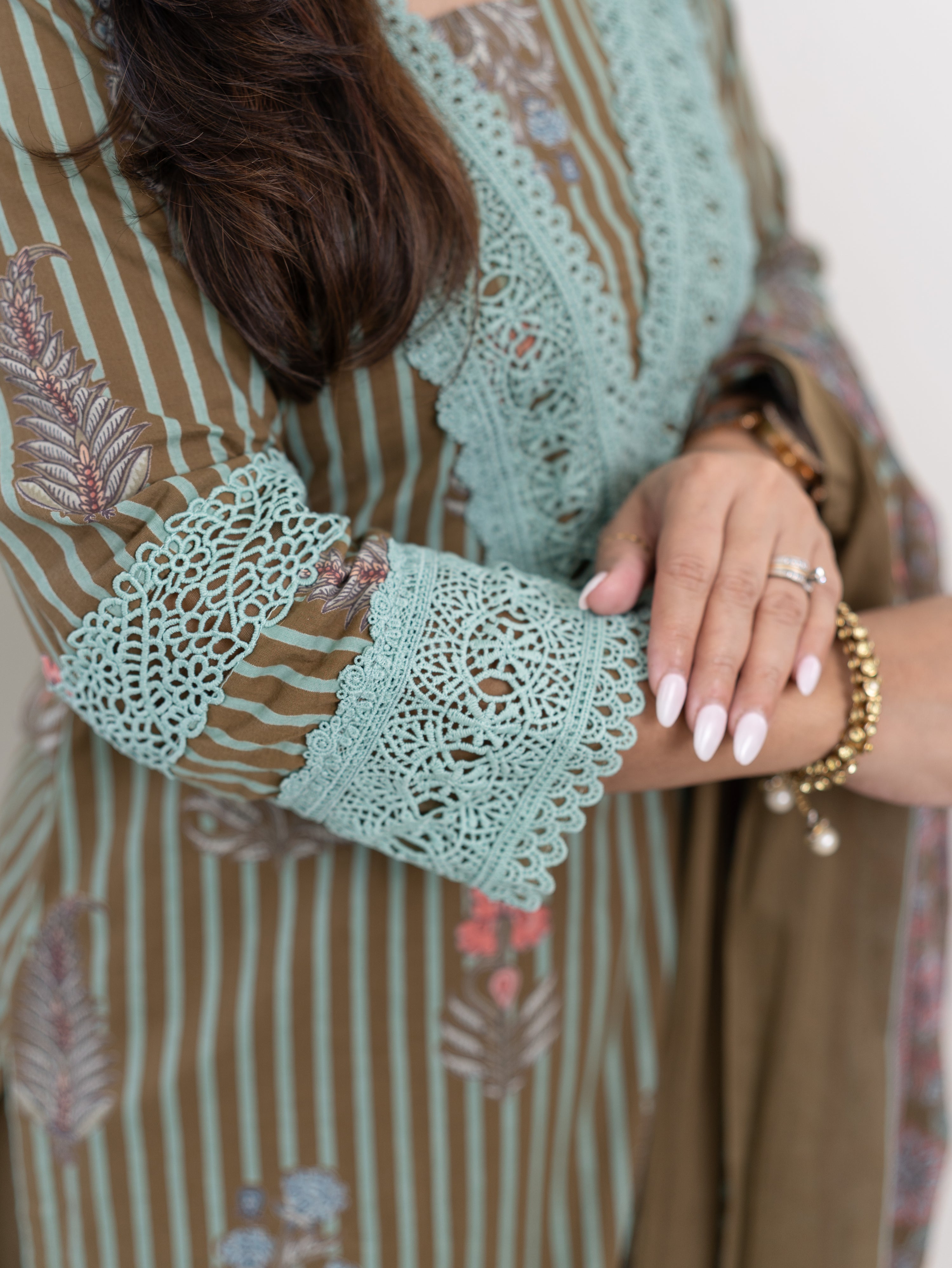 Tahira Green Striped Cotton Lace Detailed Dupatta Set