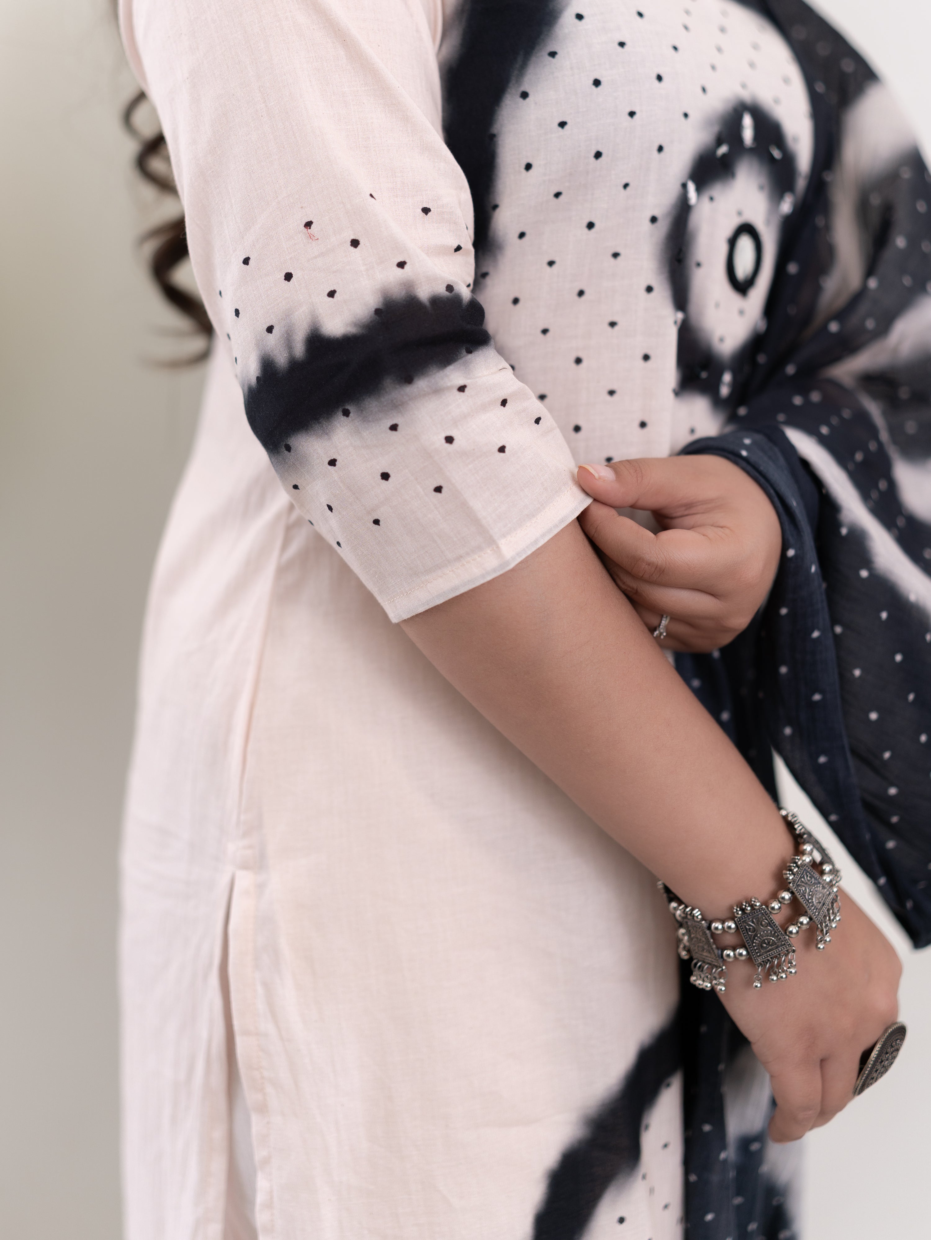 Daira Beige Cotton Tie and Dye Straight Dupatta Set