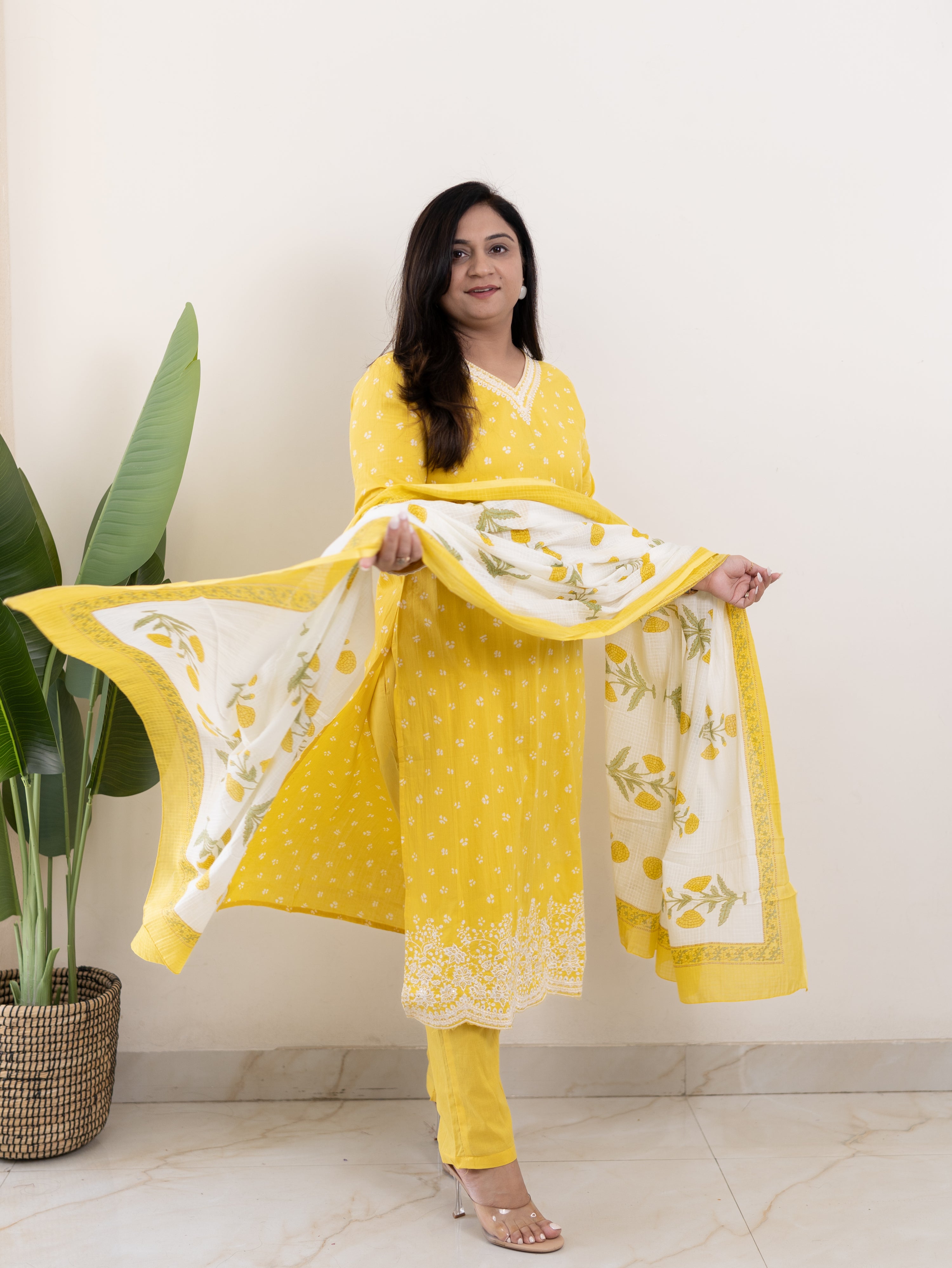 Rifaa yellow  Cotton Embroidered Straight Dupatta Set