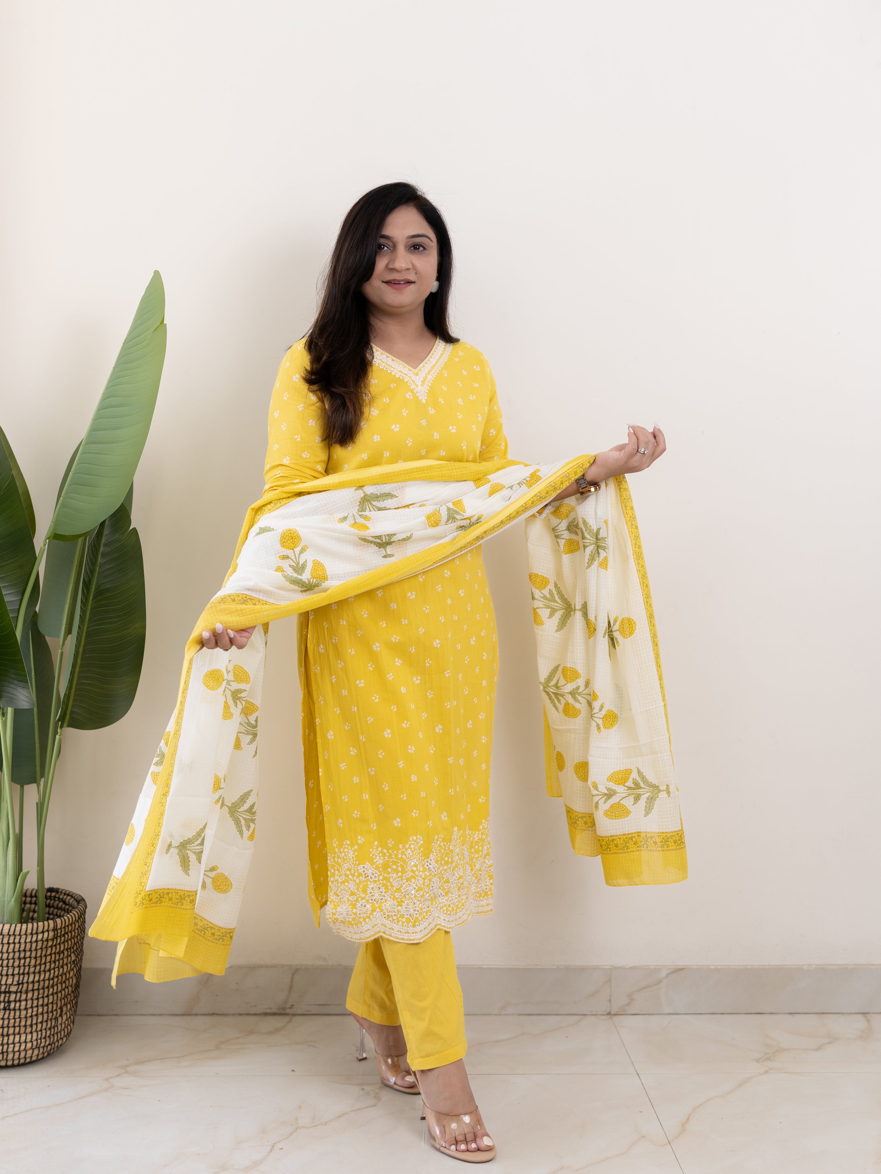 Rifaa yellow  Cotton Embroidered Straight Dupatta Set