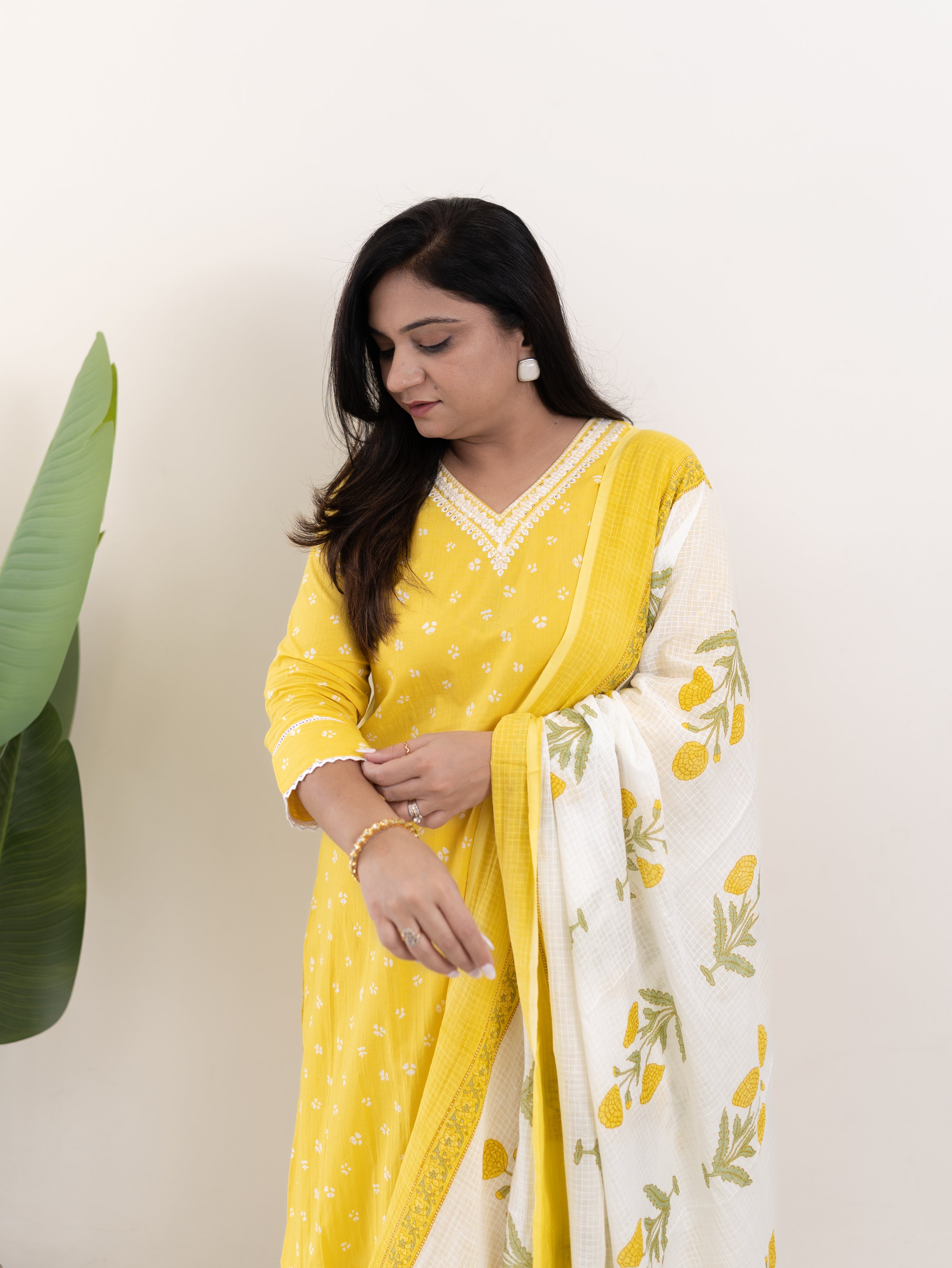 Rifaa yellow  Cotton Embroidered Straight Dupatta Set