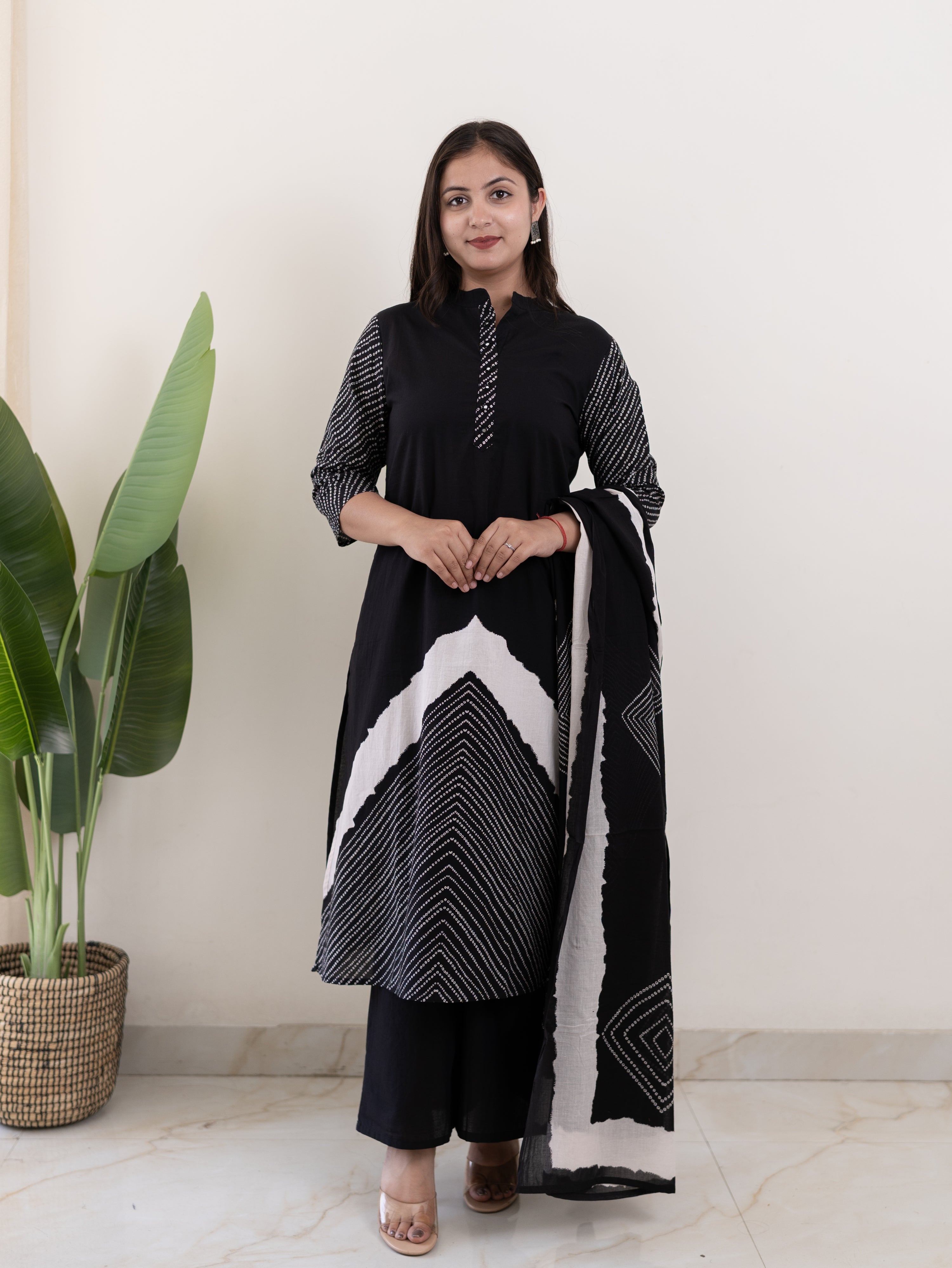 Isra Black Cotton Bandhani Straight Dupatta Set