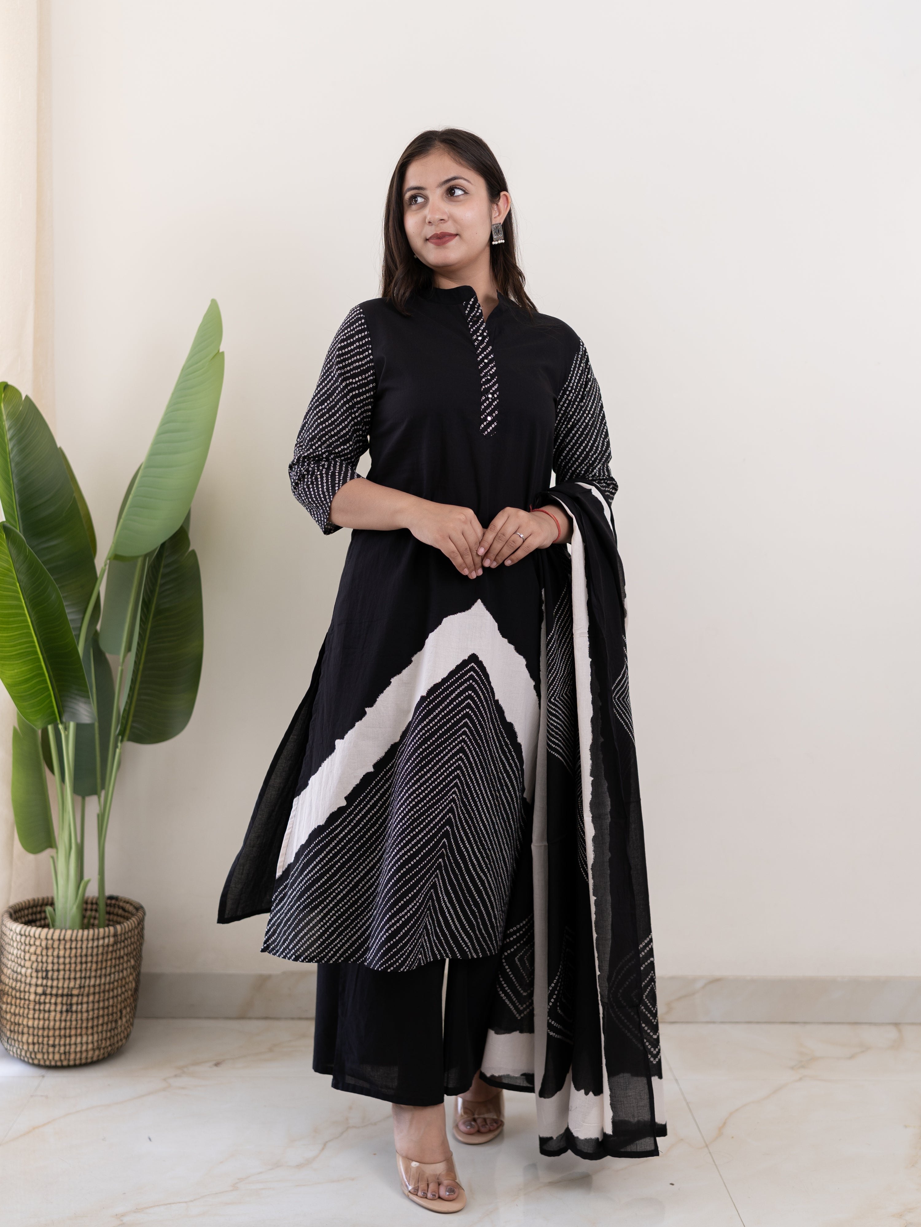 Isra Black Cotton Bandhani Straight Dupatta Set