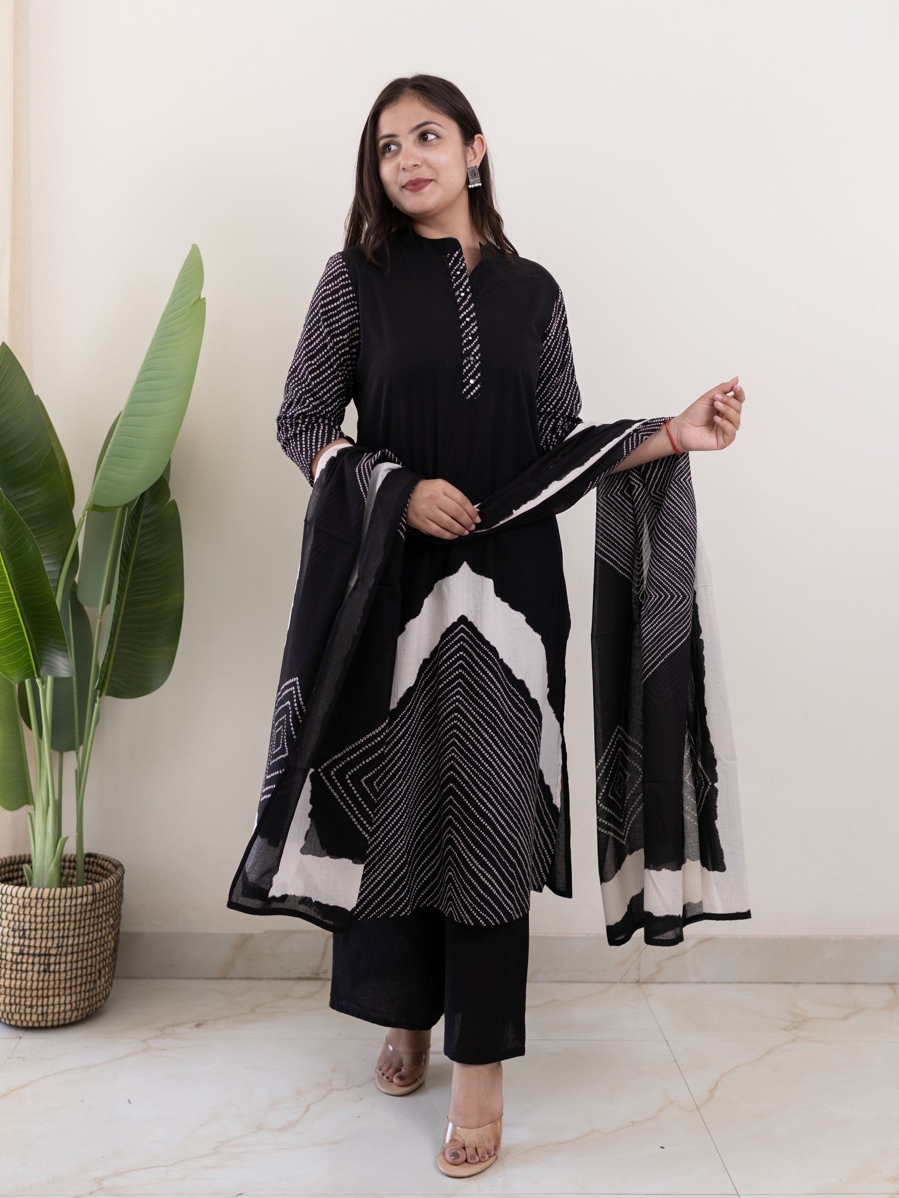 Isra Black Cotton Bandhani Straight Dupatta Set