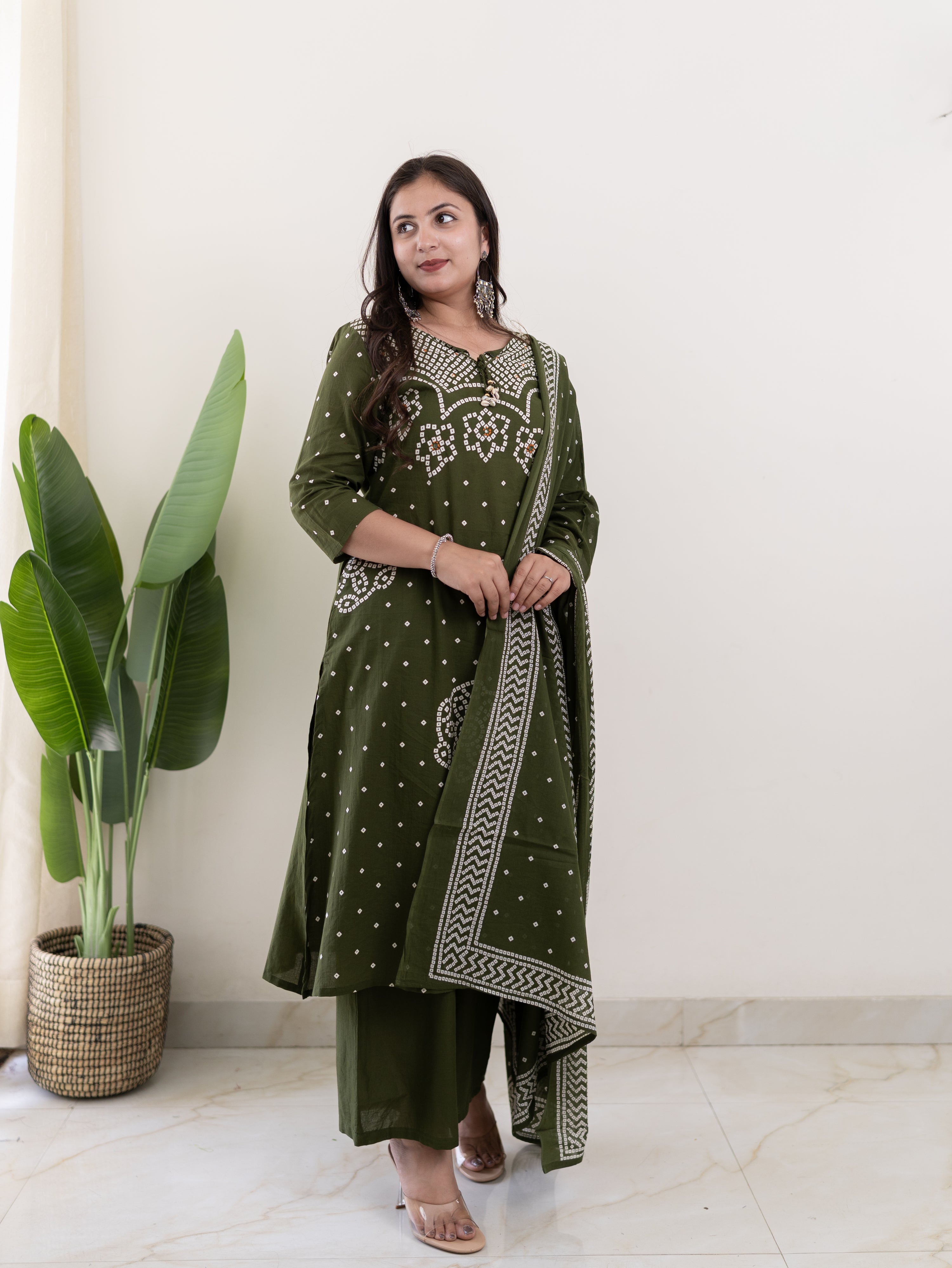 Mishi Green Cotton Bandhani Straight Dupatta Set