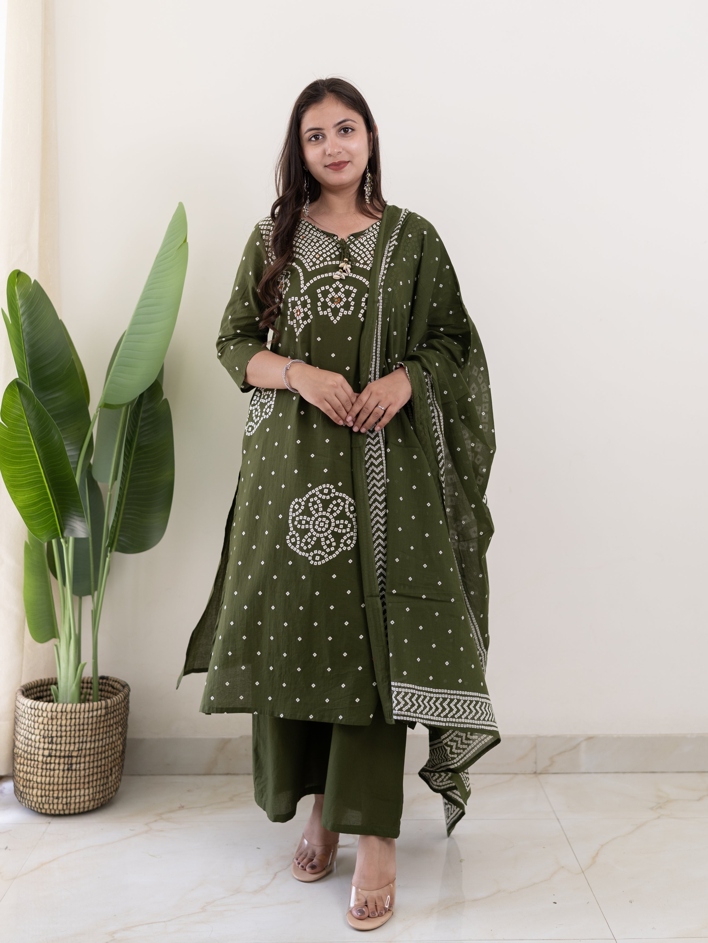 Mishi Green Cotton Bandhani Straight Dupatta Set