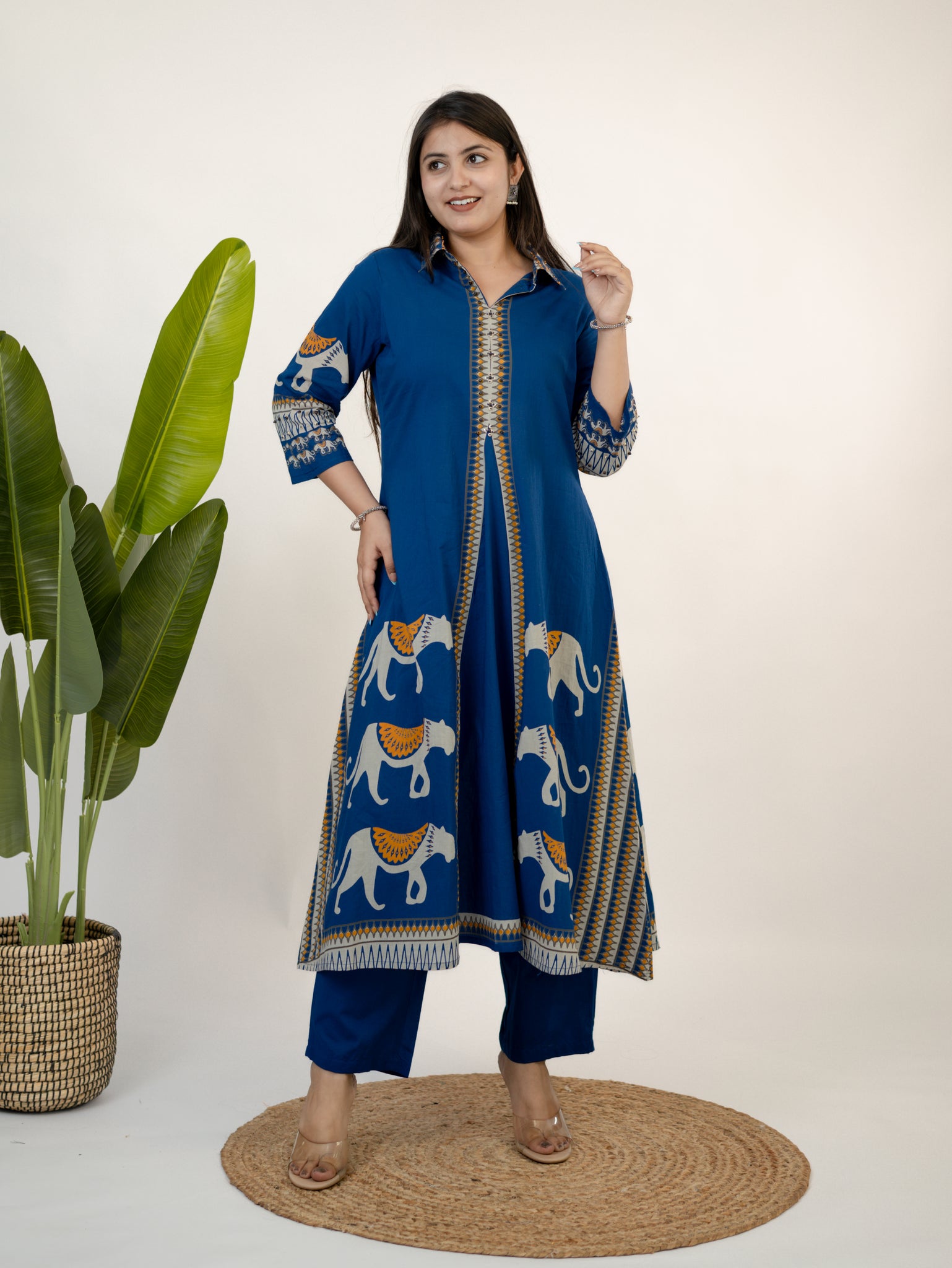 Collar Kurtis