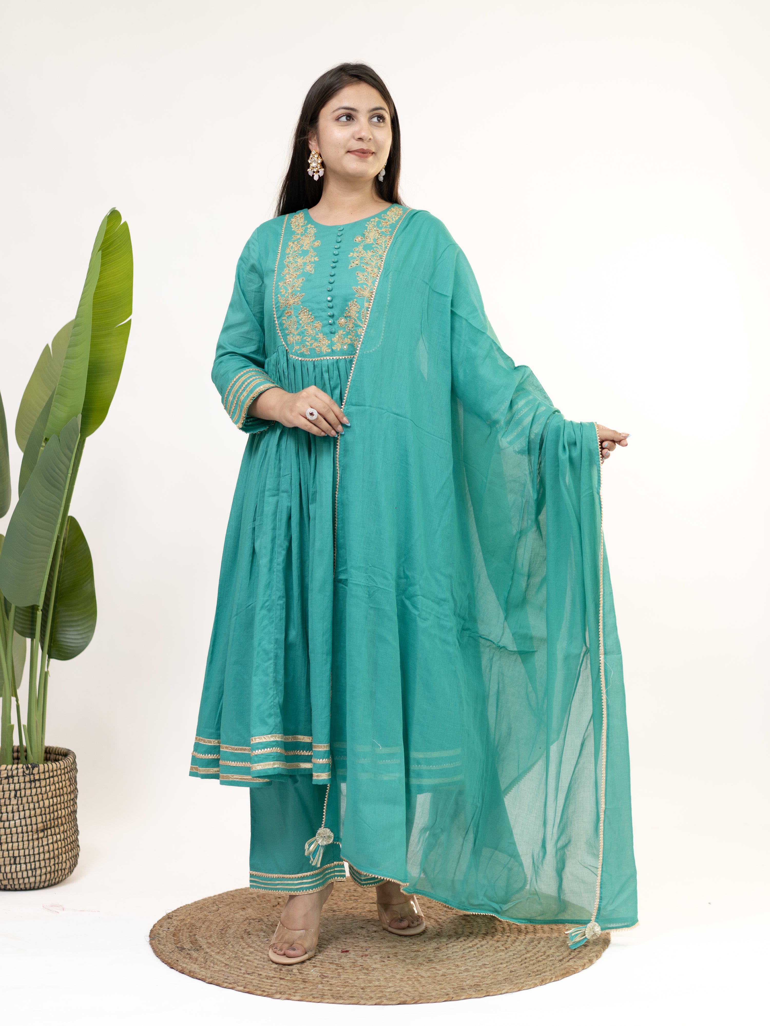 Mocha Green Mul Cotton Embroidered Gotta Detailed Dupatta Set