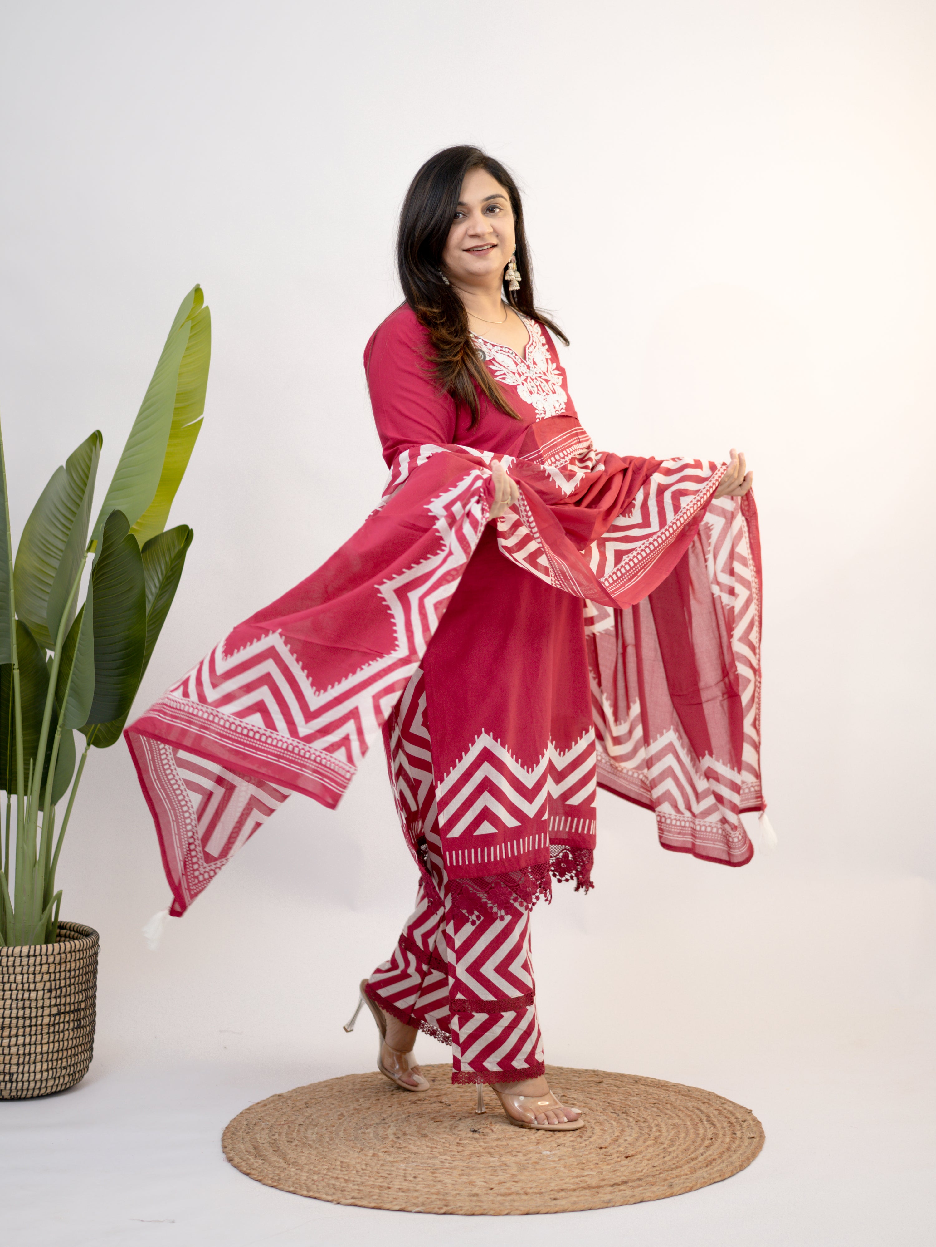 Navira Pink Cotton Embroidered LaceDetailed Dupatta Set