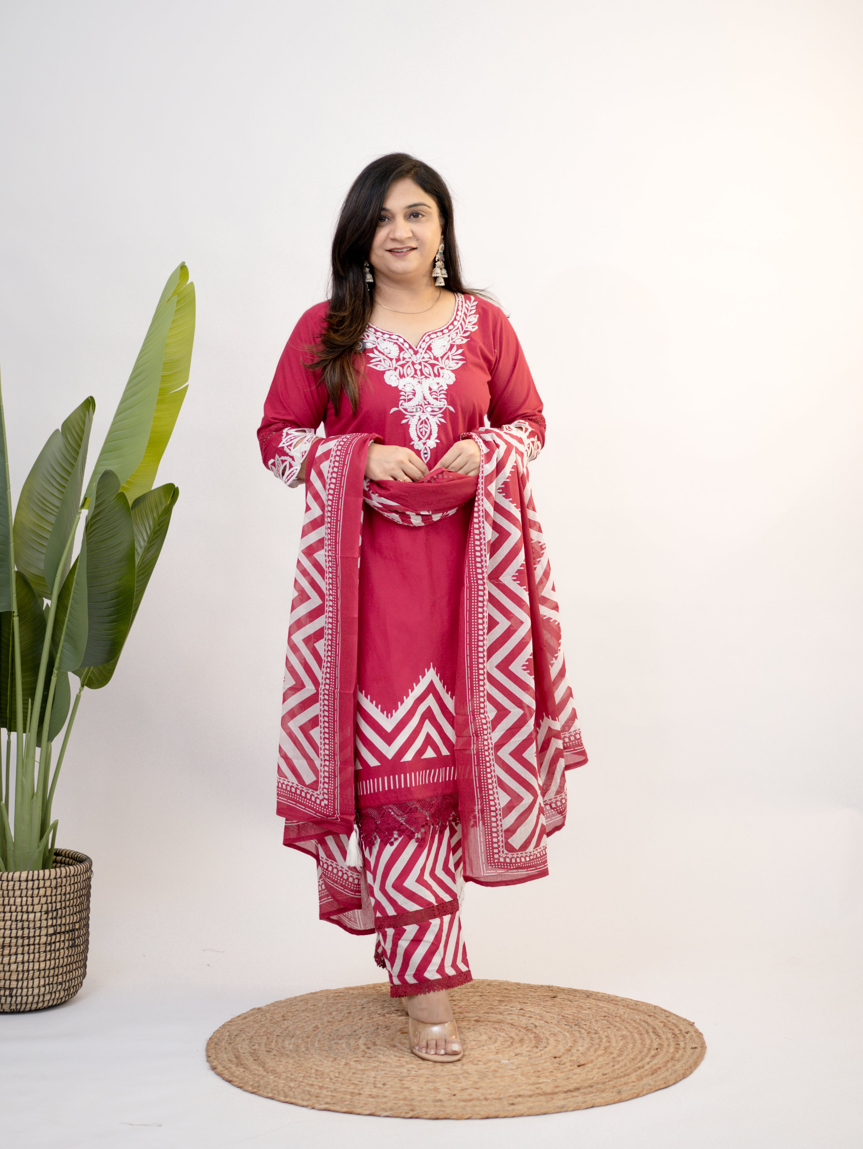 Navira Pink Cotton Embroidered LaceDetailed Dupatta Set