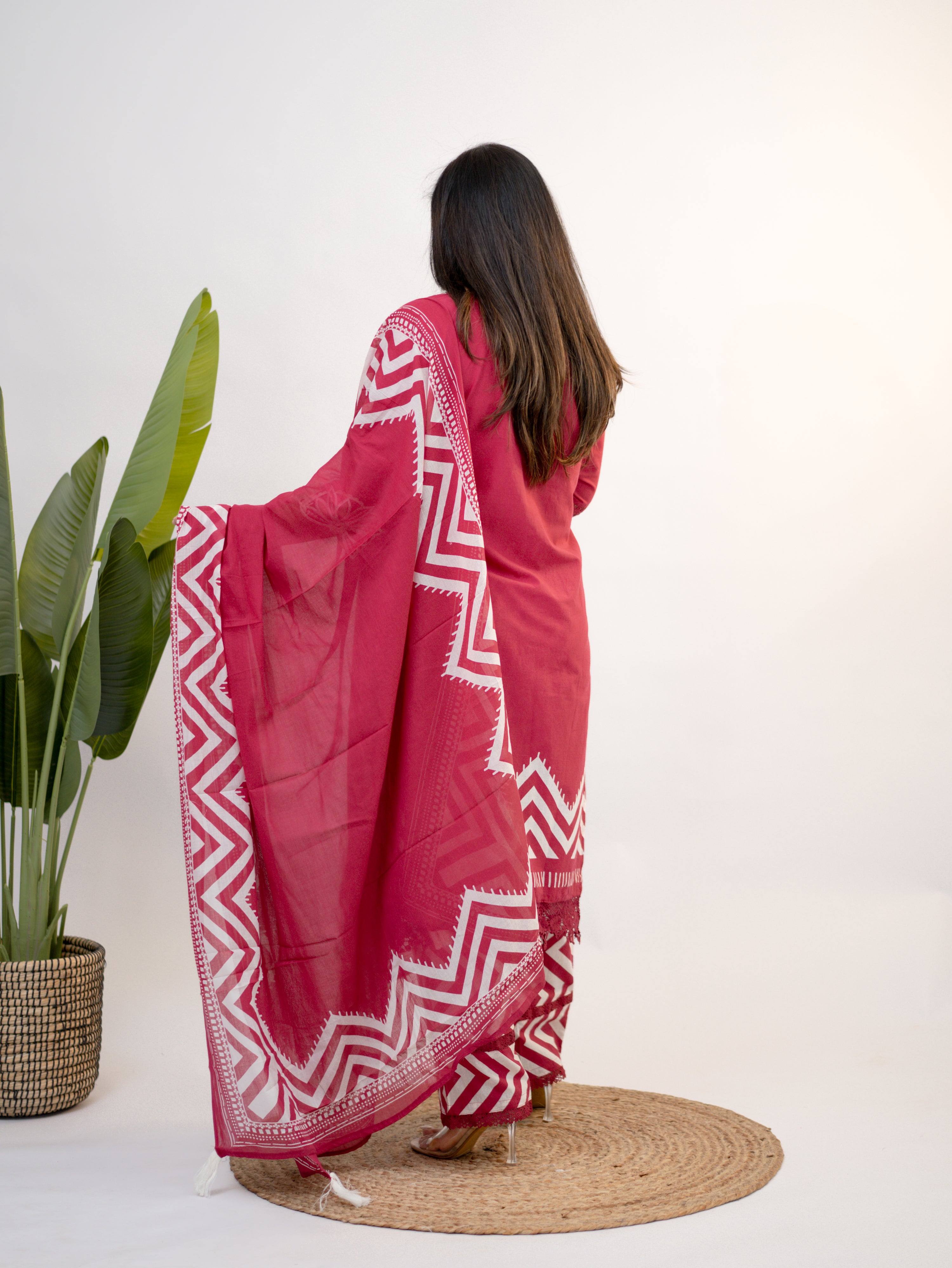 Navira Pink Cotton Embroidered LaceDetailed Dupatta Set