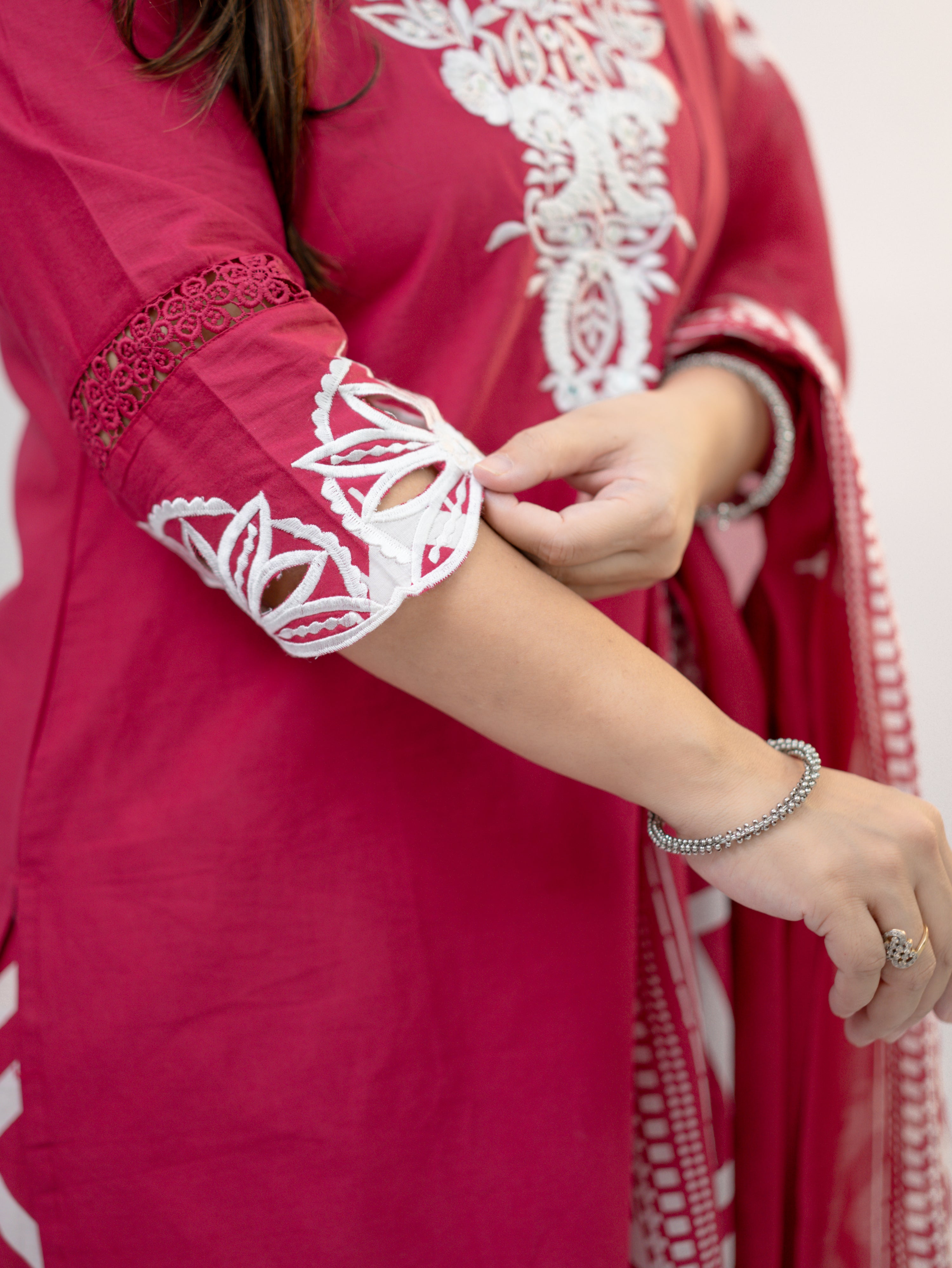 Navira Pink Cotton Embroidered LaceDetailed Dupatta Set