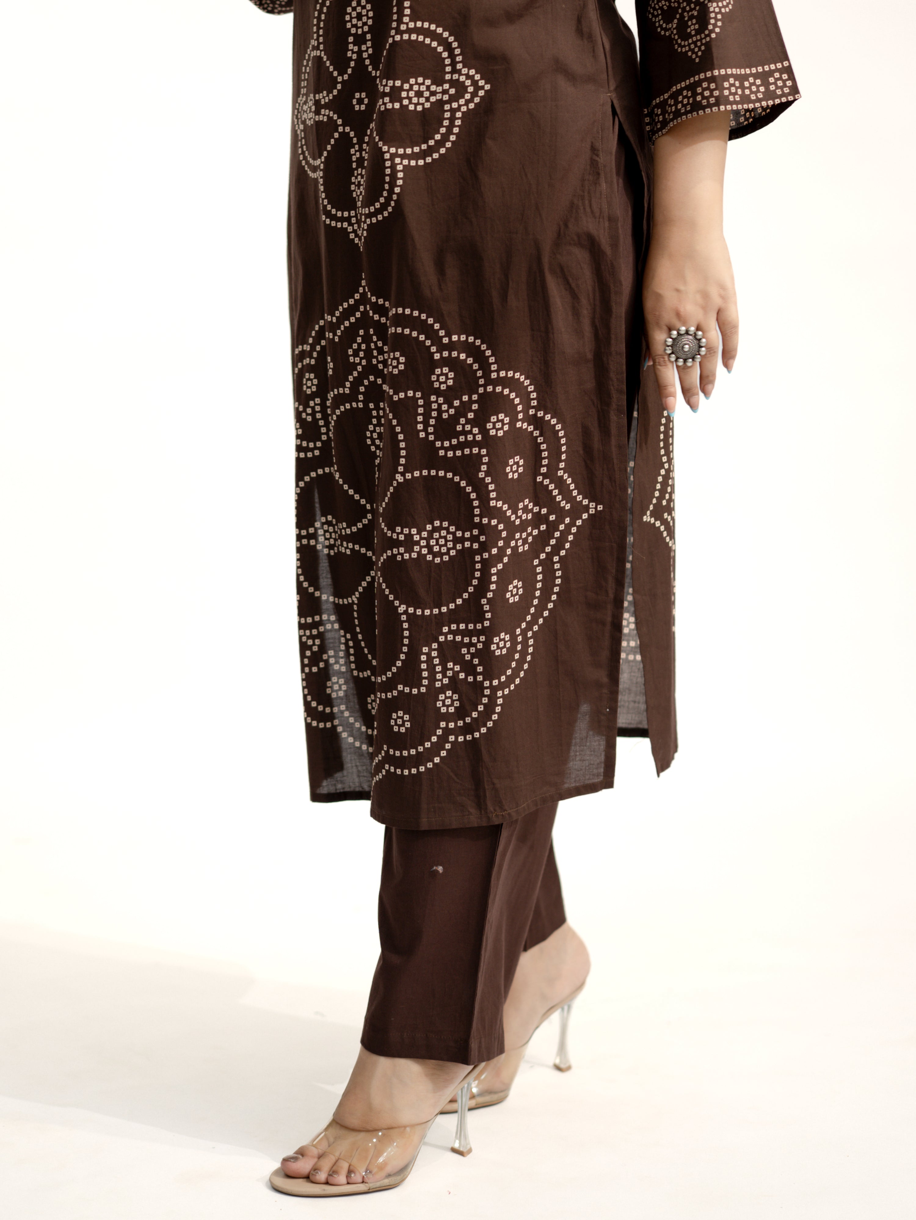 Piya Brown Cotton Bandhani Straight Embroidered Dupatta Set