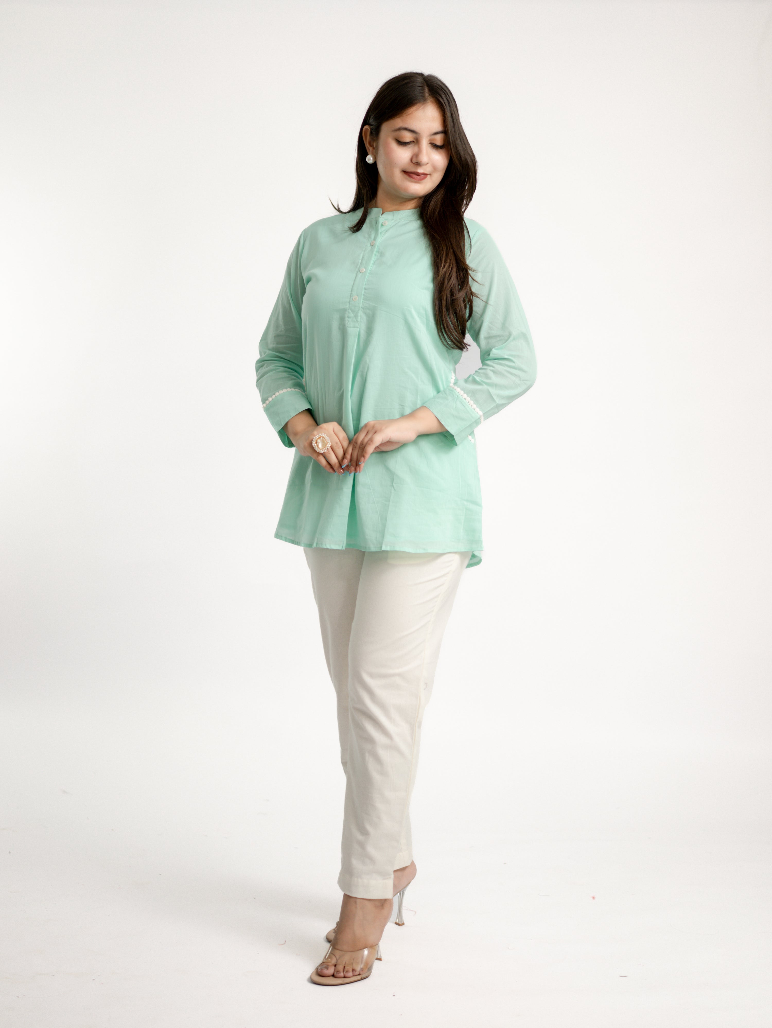 Iyana Mint Green Mul Cotton Lace Detailed & Lining Short Top