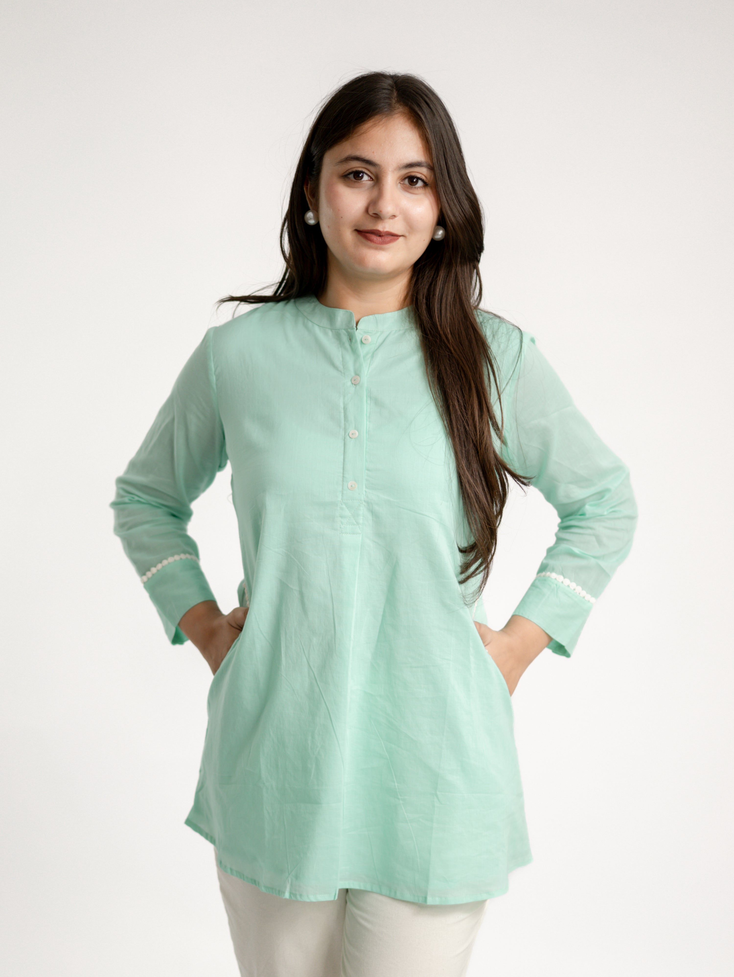 Iyana Mint Green Mul Cotton Lace Detailed & Lining Short Top
